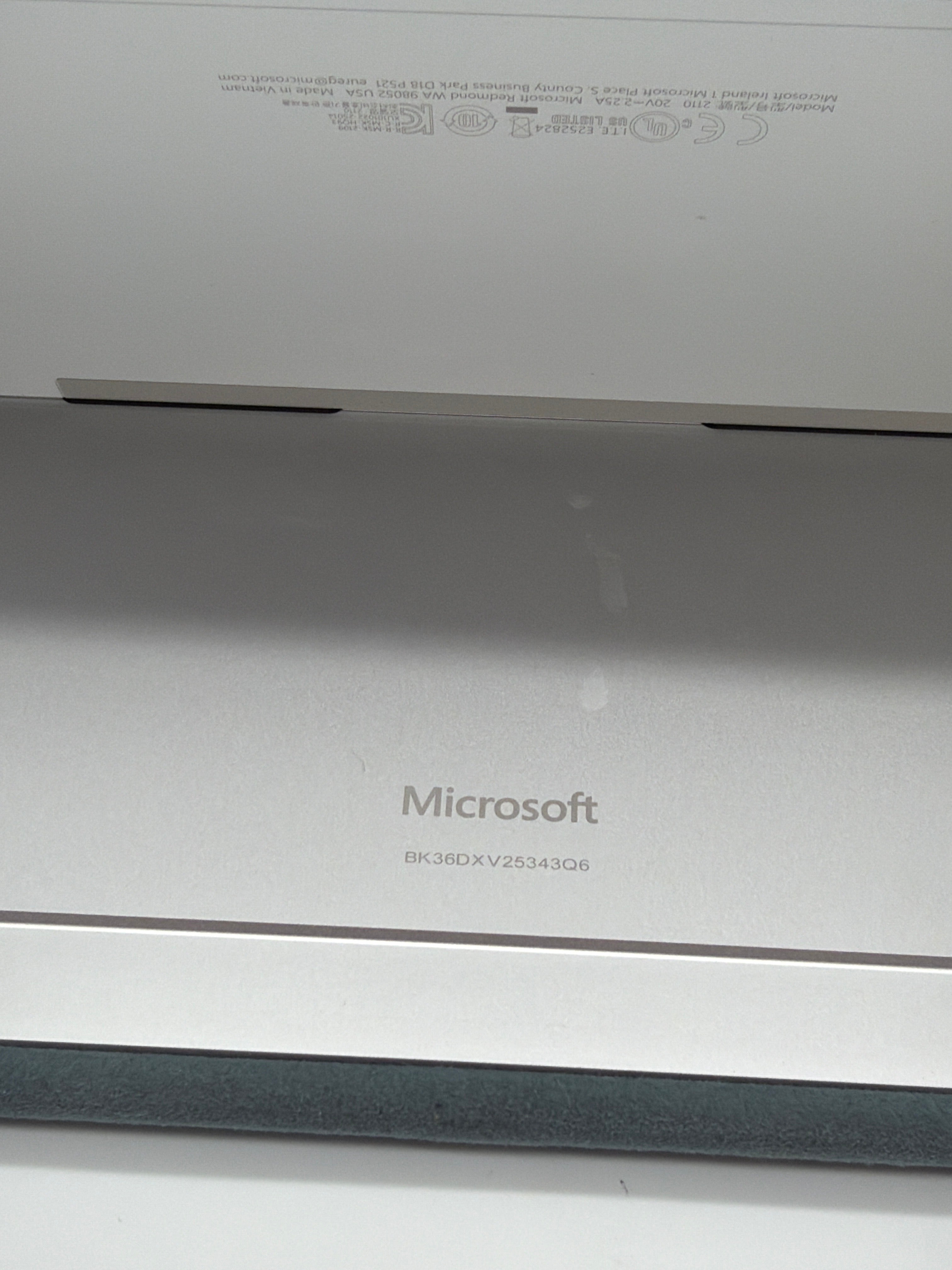 Microsoft Surface Pro 12" 2110 Snapdragon X Plus 16GB RAM 256GB SSD Bundle
