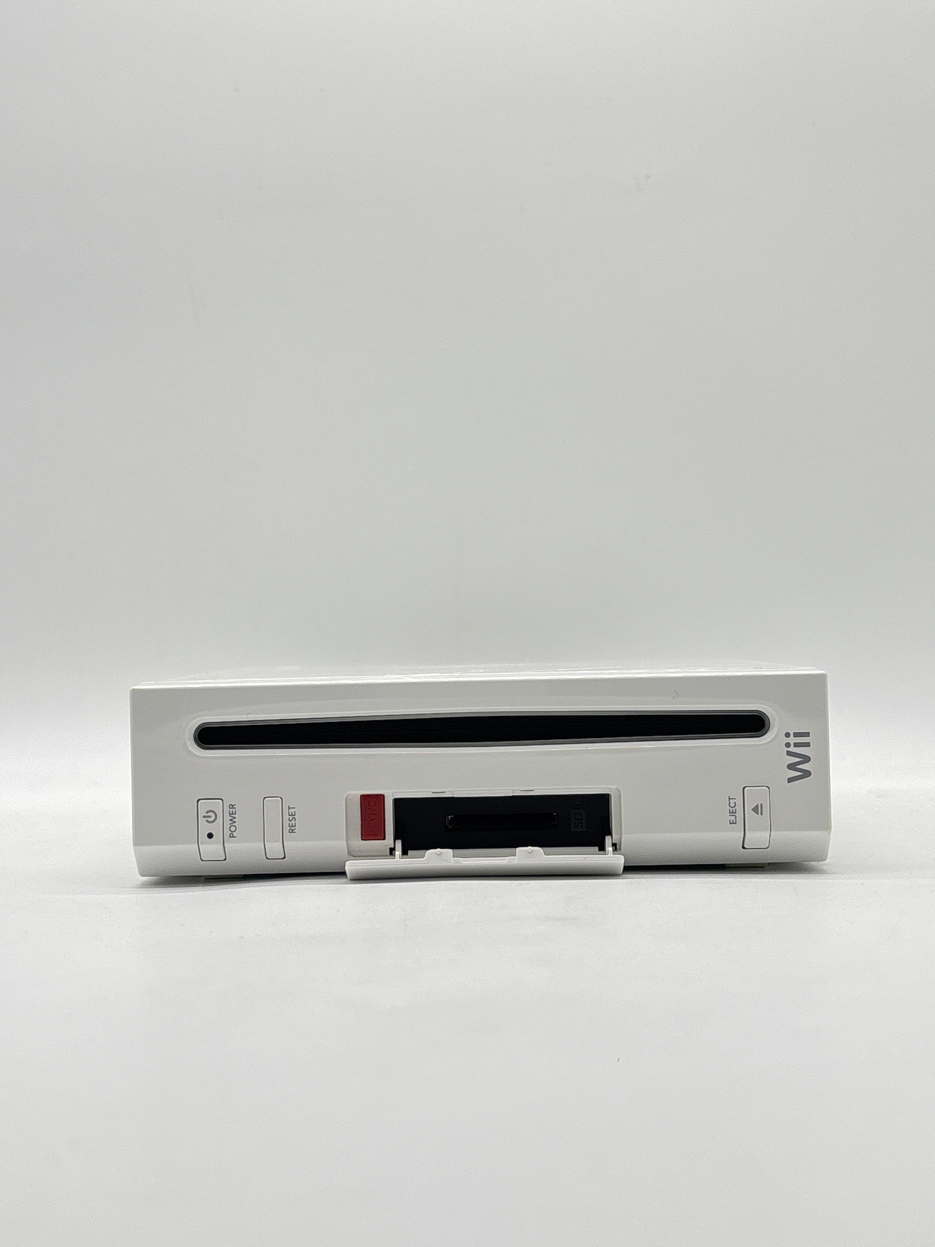 Nintendo Wii RVL-001 4GB Console White W/ Cords + Sensor + 3 Games - Used