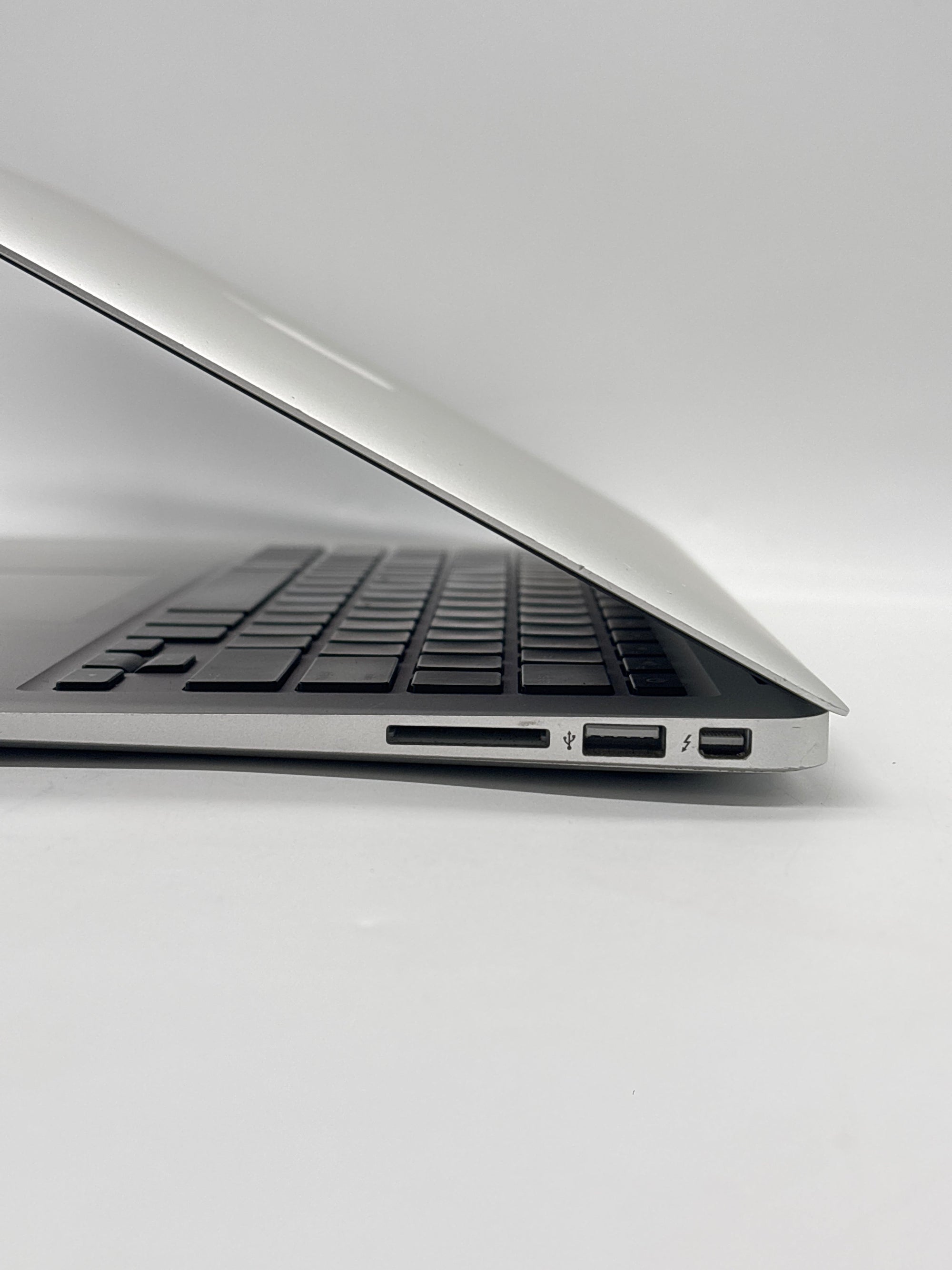 Apple MacBook Air 13.3" A1466 2017 i5 1.8 GHz 8GB RAM 128GB SSD