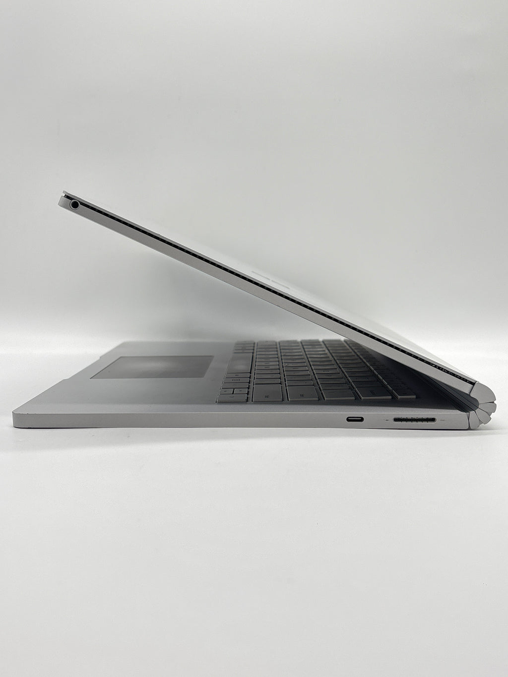Microsoft Surface Book 2 i7-8650U 8GB RAM 256GB SSD GTX 1050