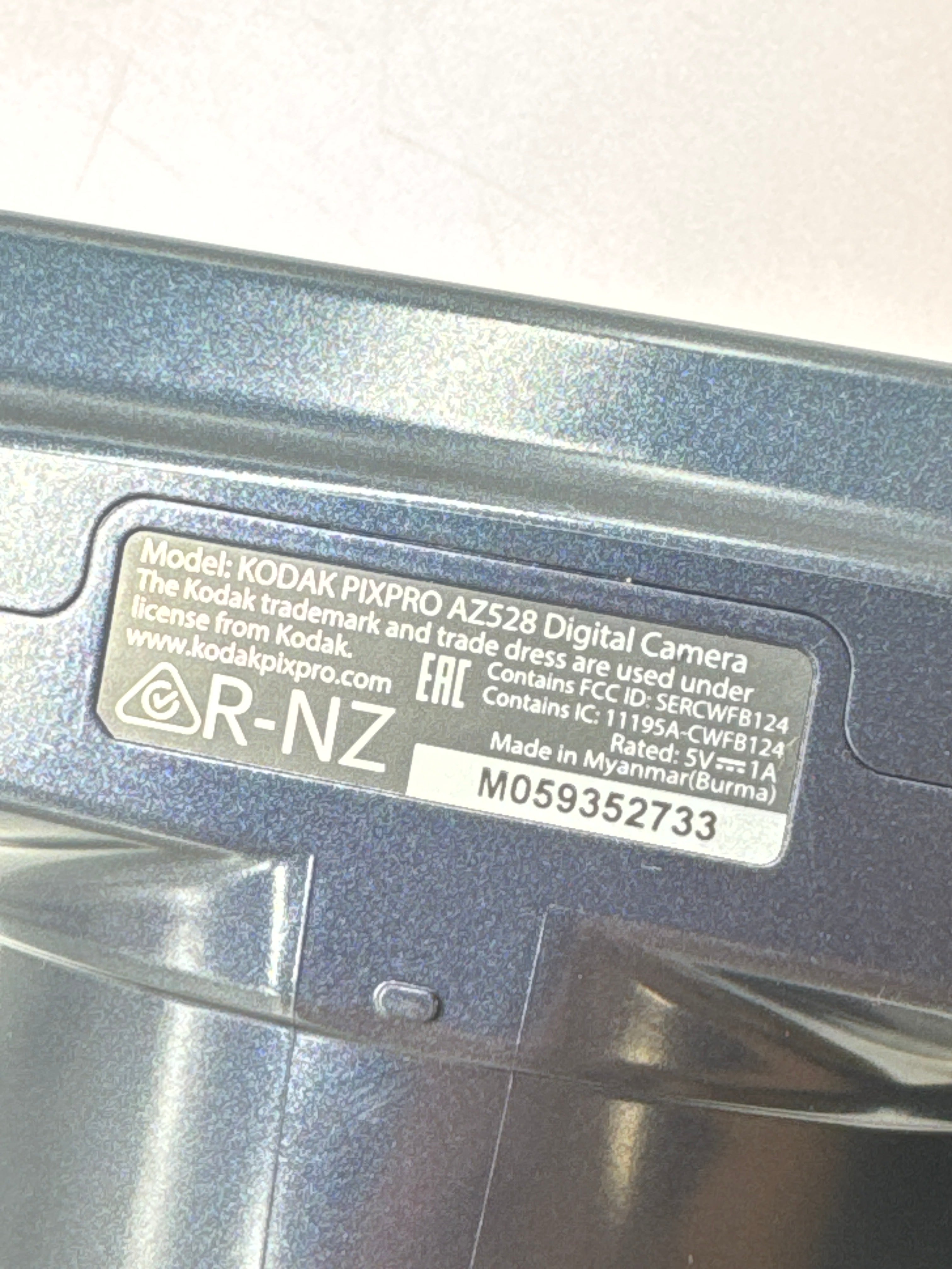 Kodak PIXPRO AZ528 16.0MP Digital Camera - Used