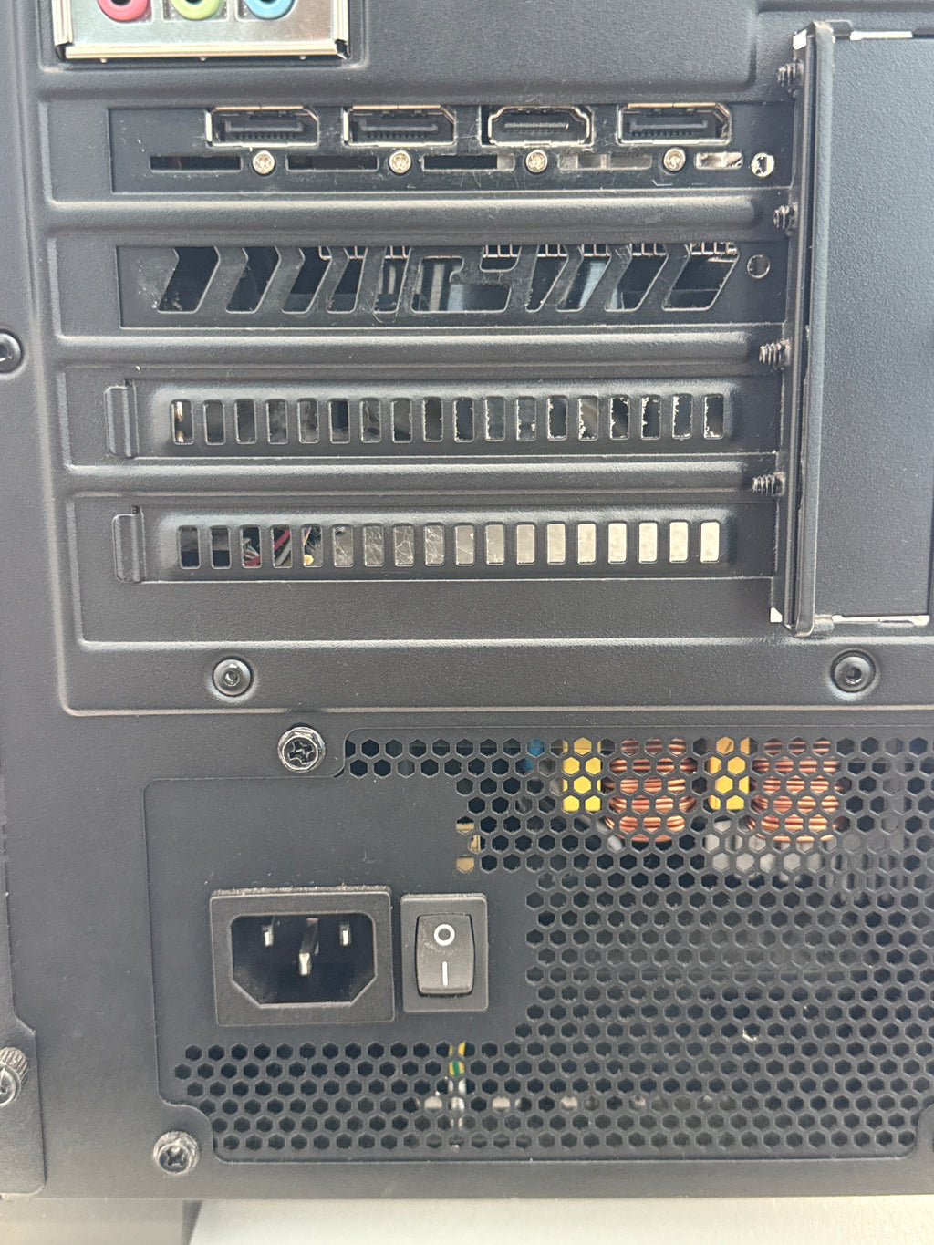 PowerSpec Ryzen 5 5600G RX 6600 XT 16GB RAM 512GB SSD - Broken Leg