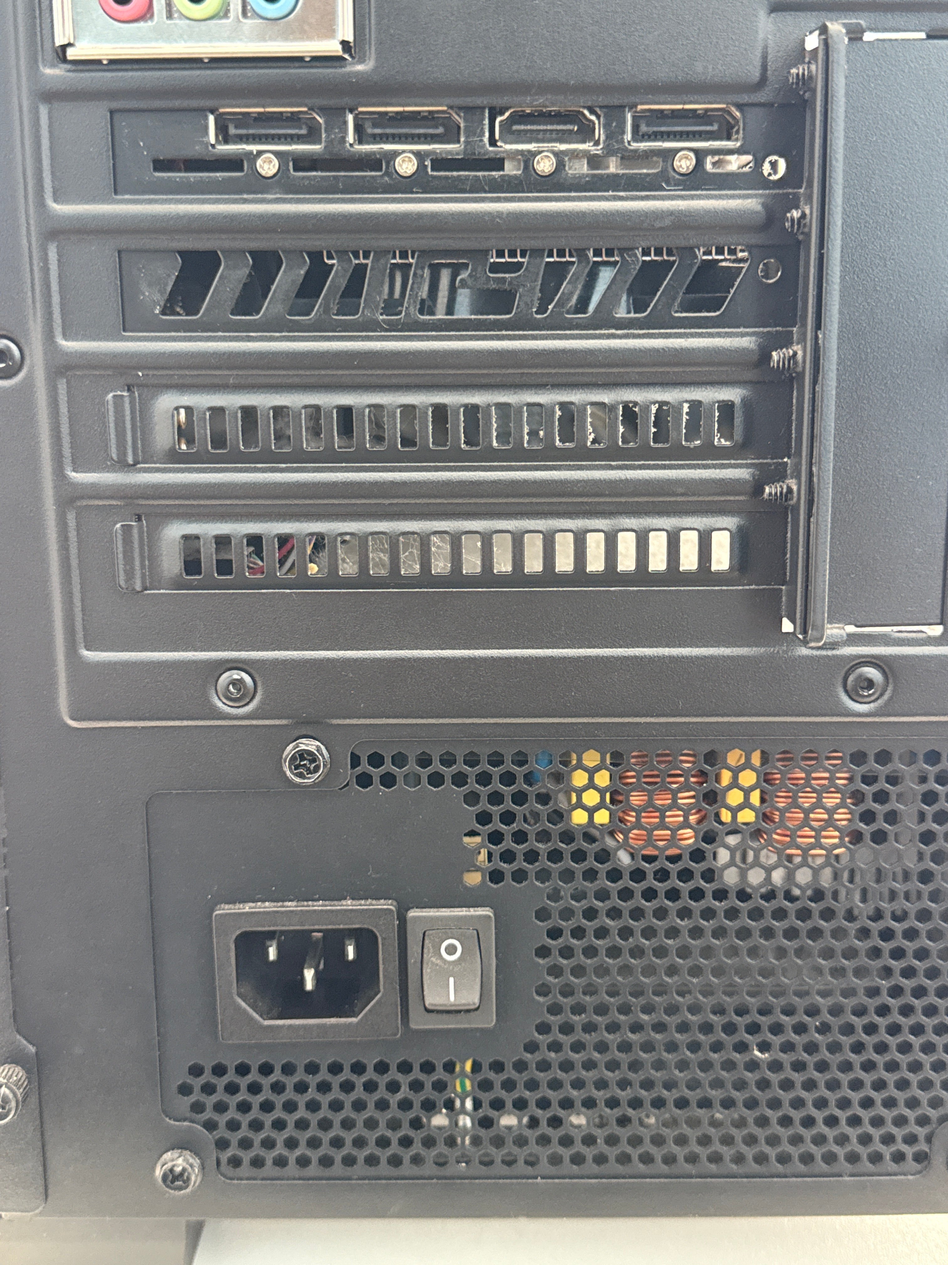 PowerSpec Ryzen 5 5600G RX 6600 XT 16GB RAM 512GB SSD - Broken Leg