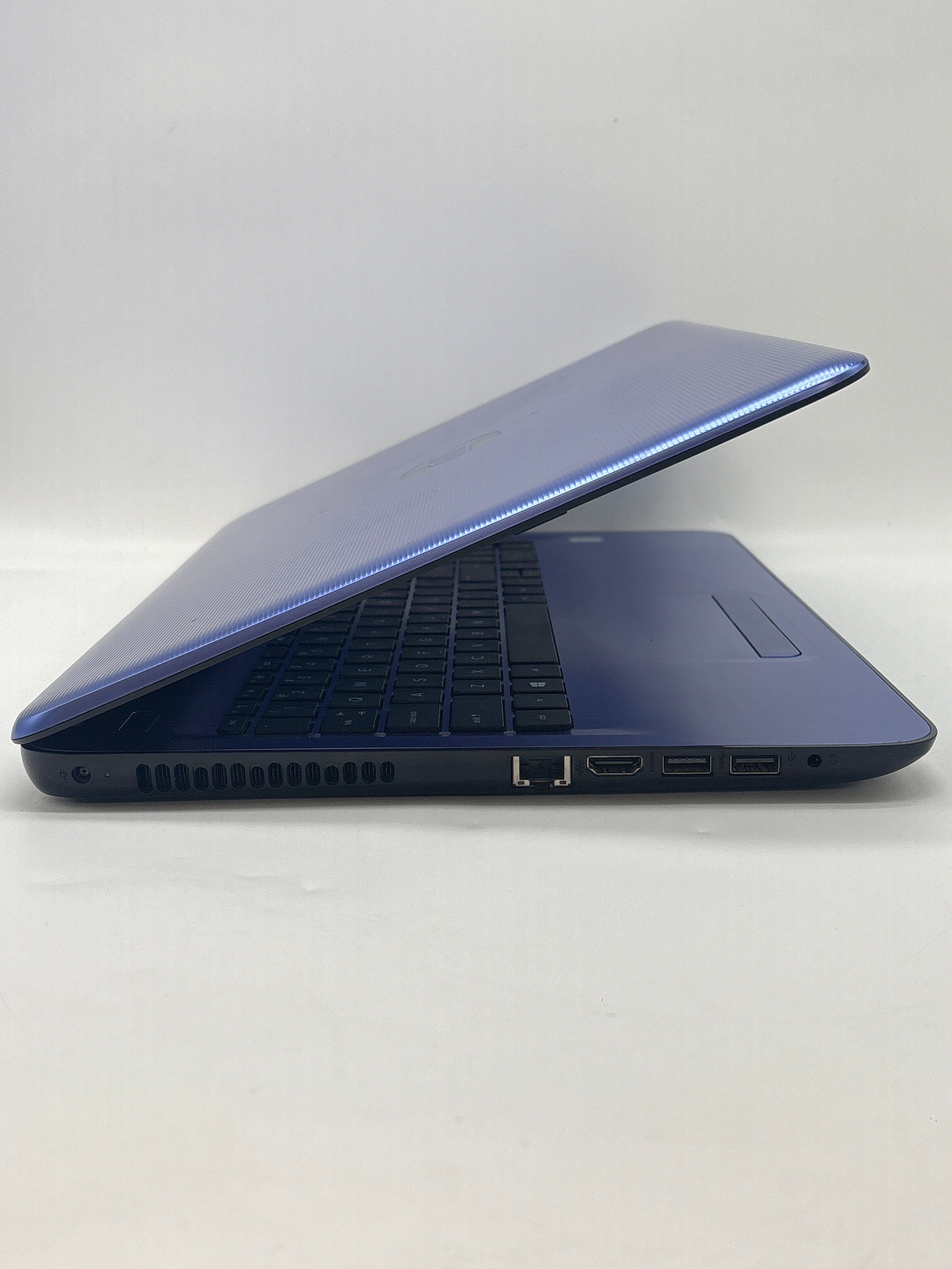 HP 15t-ay100 15.6" Core i3-7100U 8GB RAM 128GB SSD Blue - Used