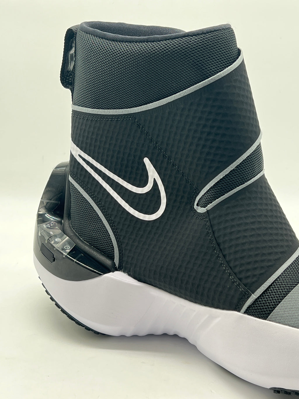 Hyperboot By Nike x Hyperice Medium Compression - New in Box