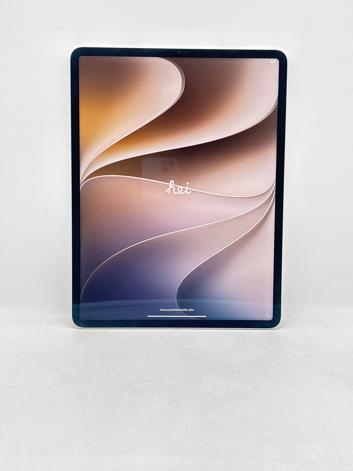 Apple iPad Pro 12.9 6th Gen A2436 128GB Wi-Fi Only Silver READ