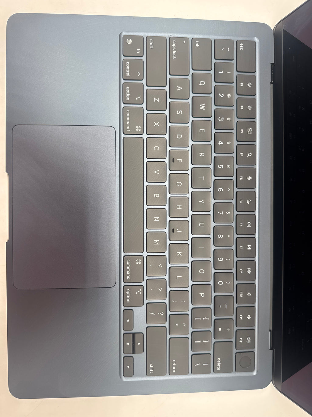 Apple MacBook Air A2681 M2 Chip 8GB RAM 512 GB SSD - Used
