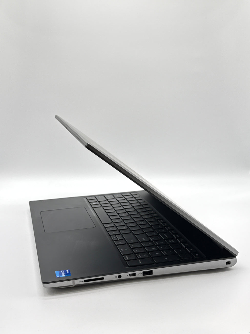 Dell Precision 7680 16-inch Intel i7 32GB RAM 1TB SSD  Silver