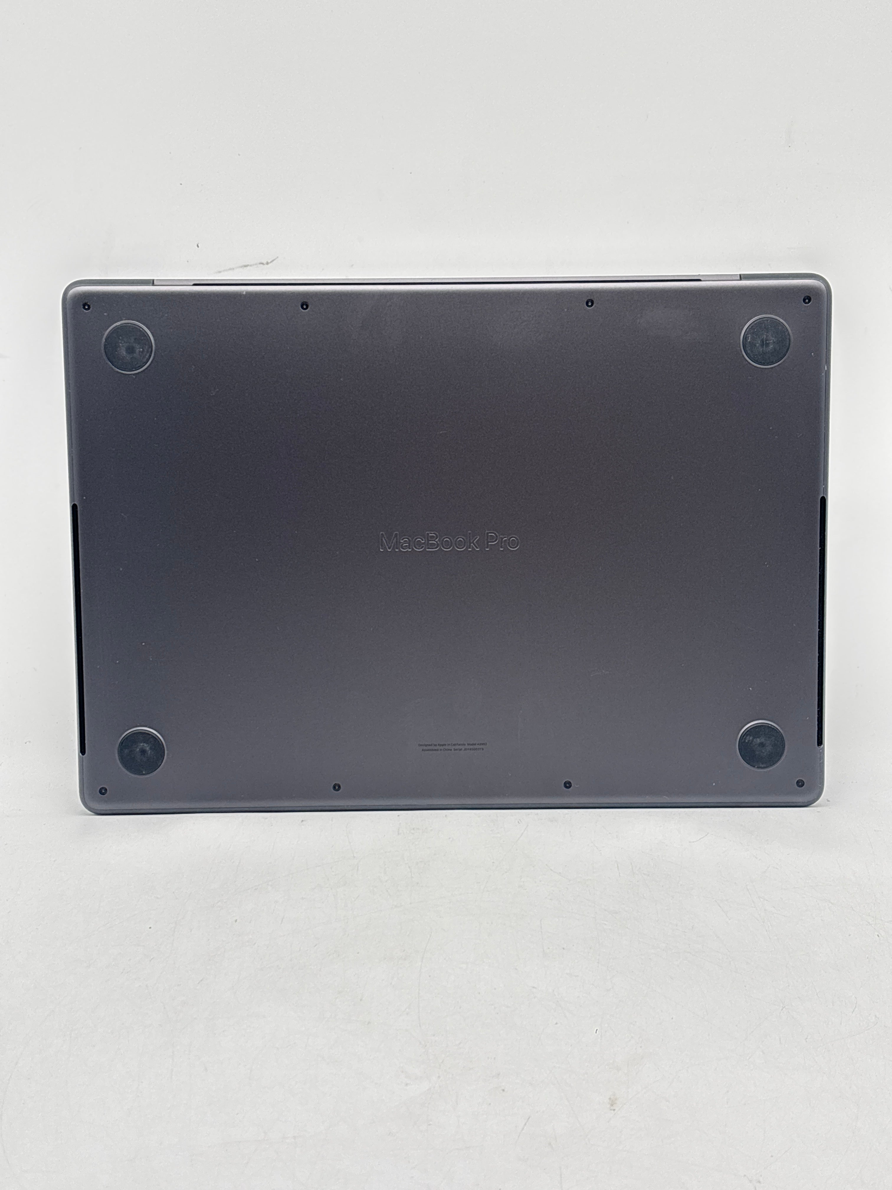 MacBook Pro 14" A2992 M3 Pro 11C 18GB RAM 512GB SSD - For Parts (Bad Screen)