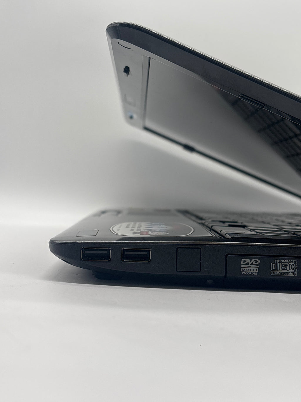 Toshiba Satellite L655D AMD Phenom II P940 4GB RAM - For Parts (No HDD)