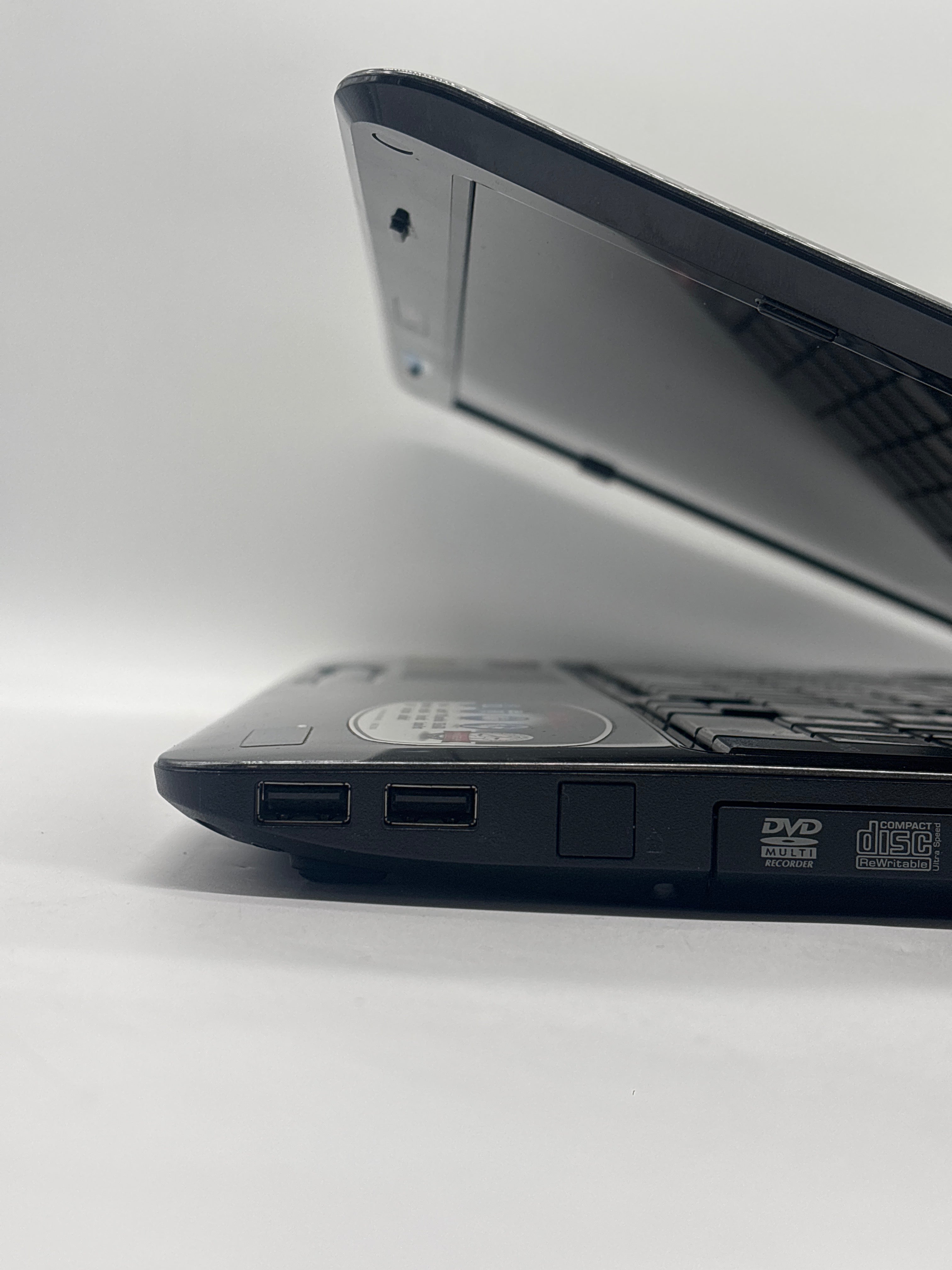 Toshiba Satellite L655D AMD Phenom II P940 4GB RAM - For Parts (No HDD)