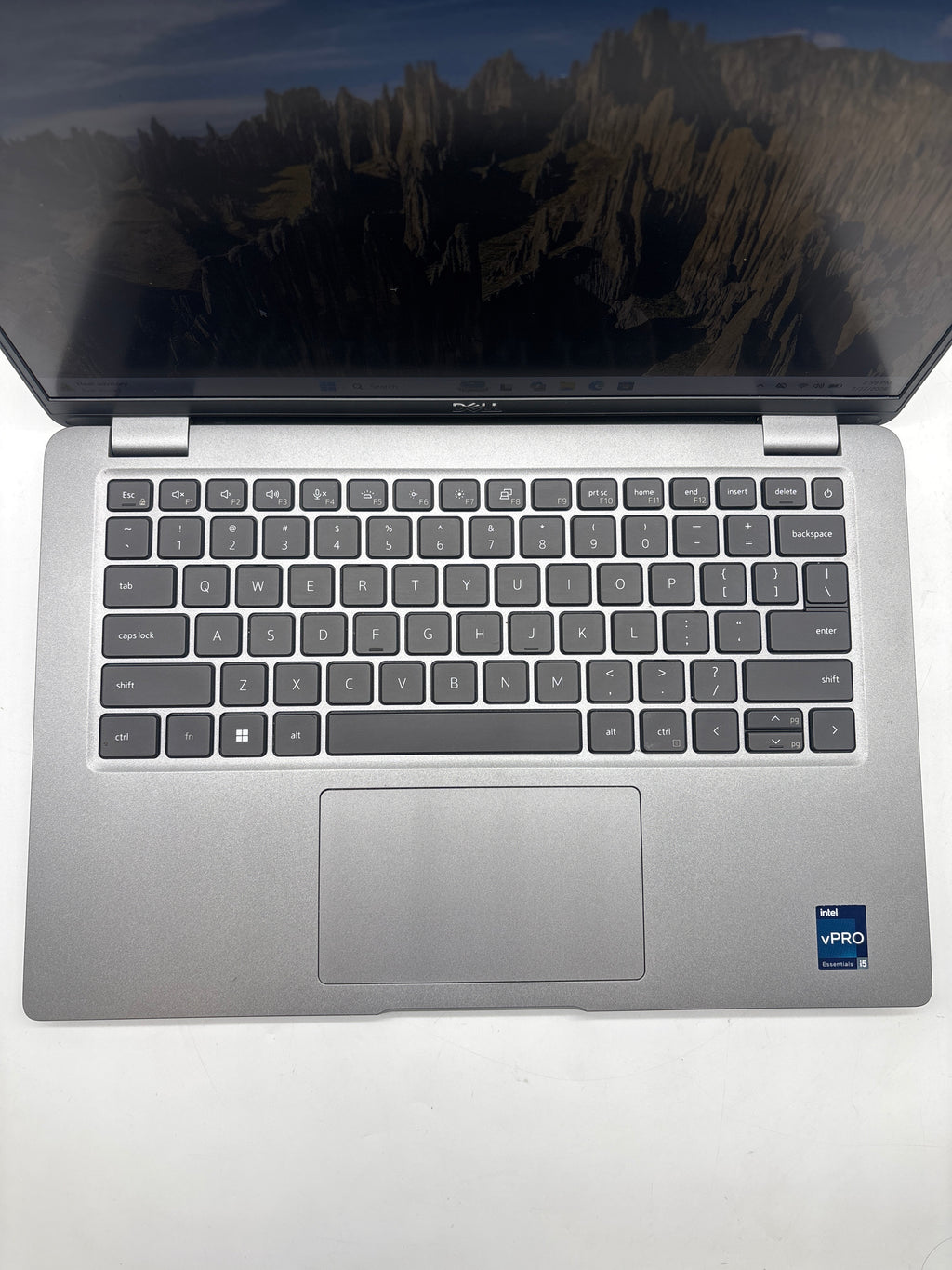 Dell Latitude 5440 14" i5-1335U 16GB RAM 256GB SSD Gray - Used