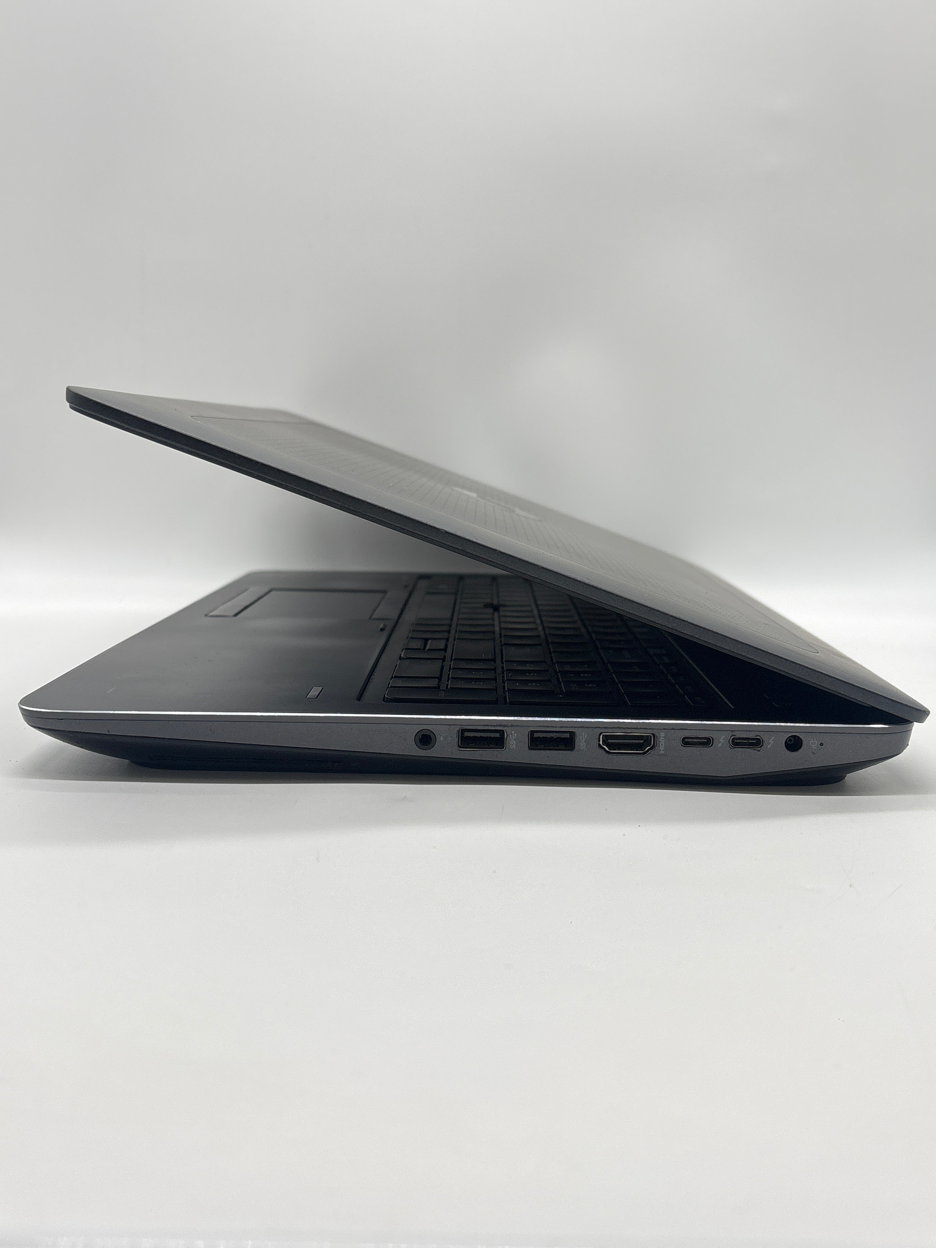 HP Zbook 15 G3 i7-6820HQ 32GB RAM 512GB SSD