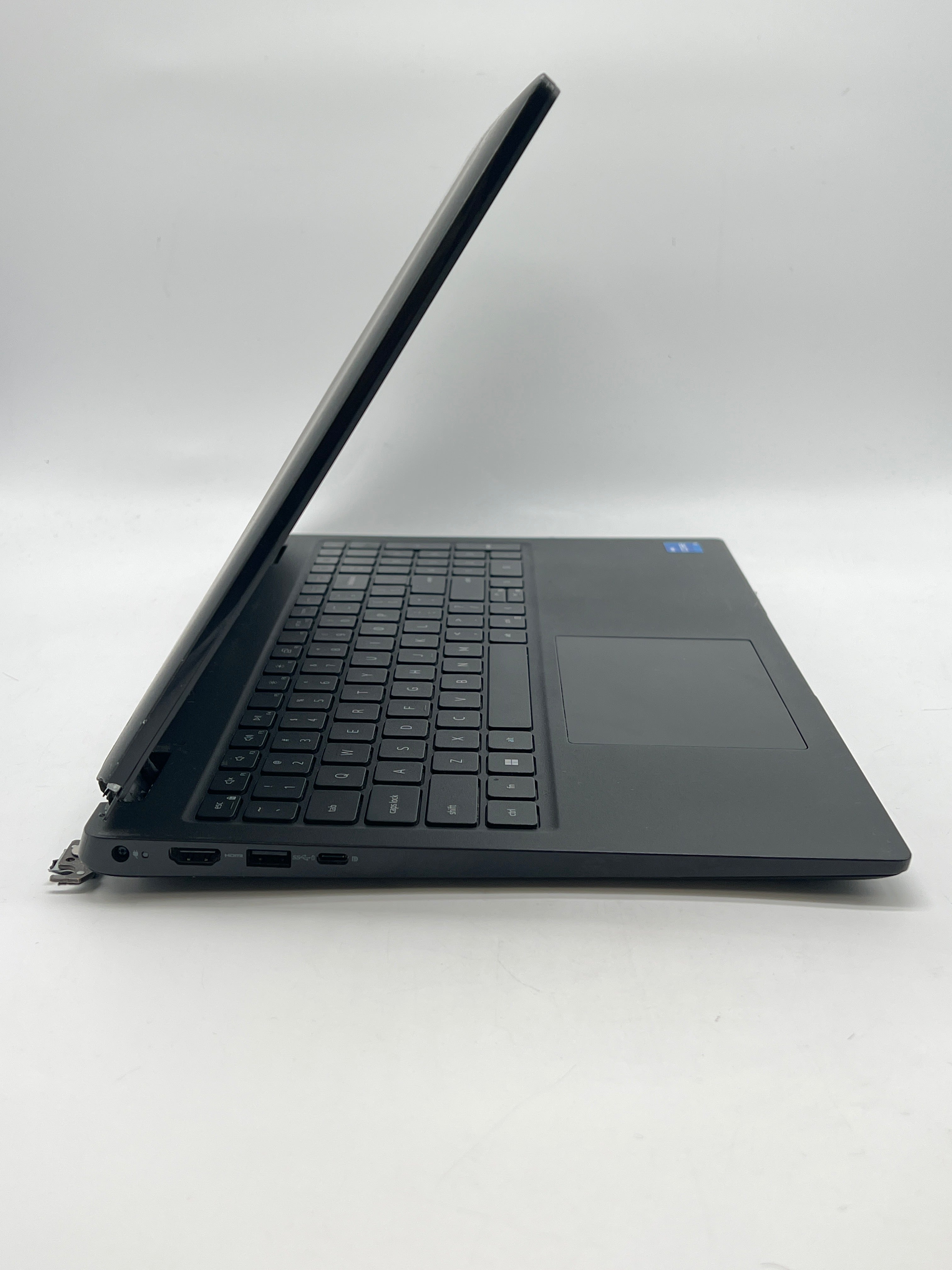 Dell Latitude 3520 i5-1135G7 8GB RAM 256GB SSD - For Parts (Read)