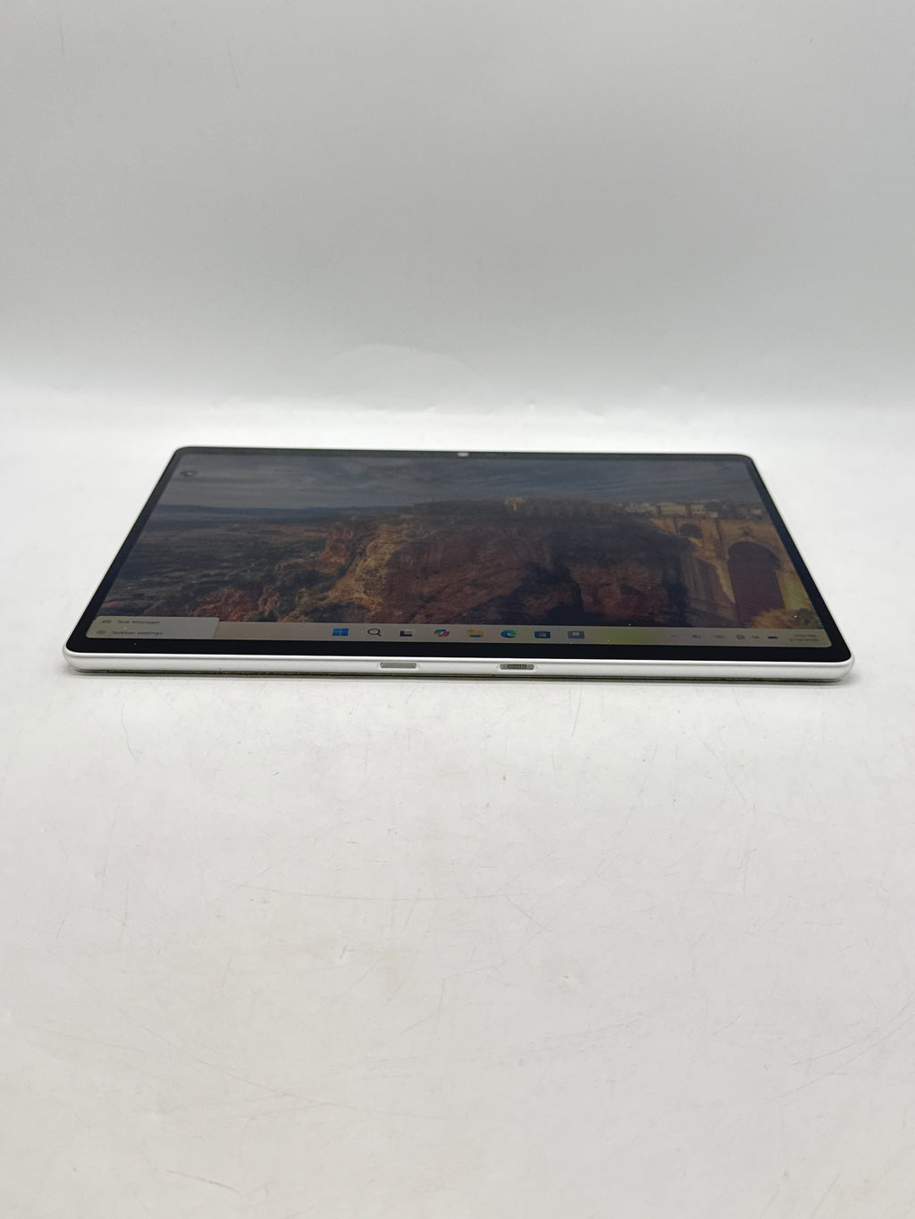 Microsoft Surface Pro 10 13" Intel Core Ultra 5 135U 32GB RAM 256GB SSD Wi-Fi - Used