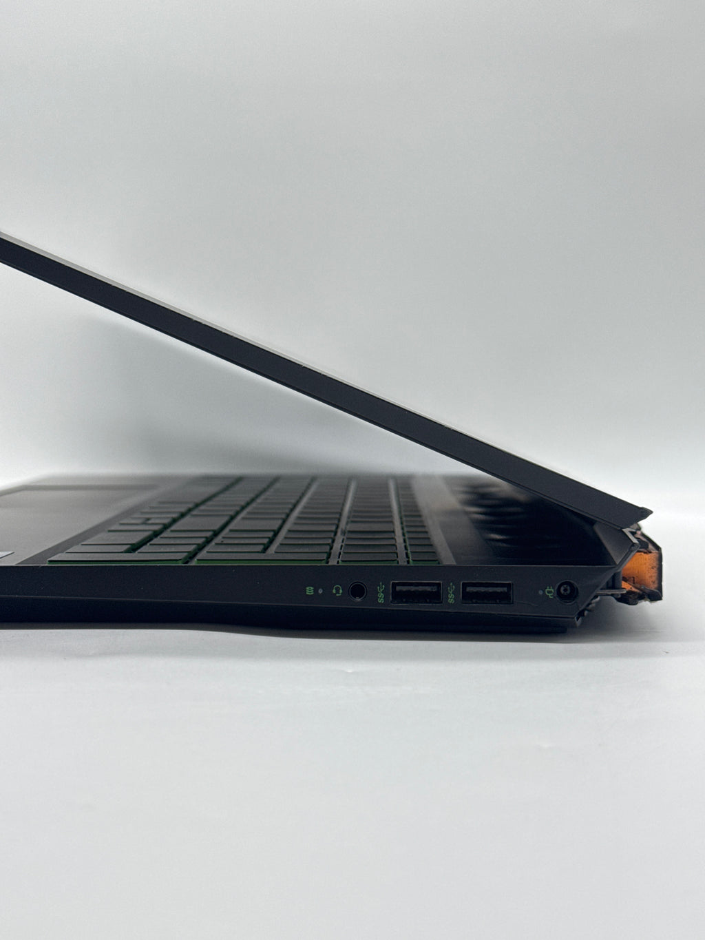 HP Pavilion 15-dk0068wm i5-9300H 8GB RAM 256GB SSD GTX 1050 - For Parts (Read DESC)