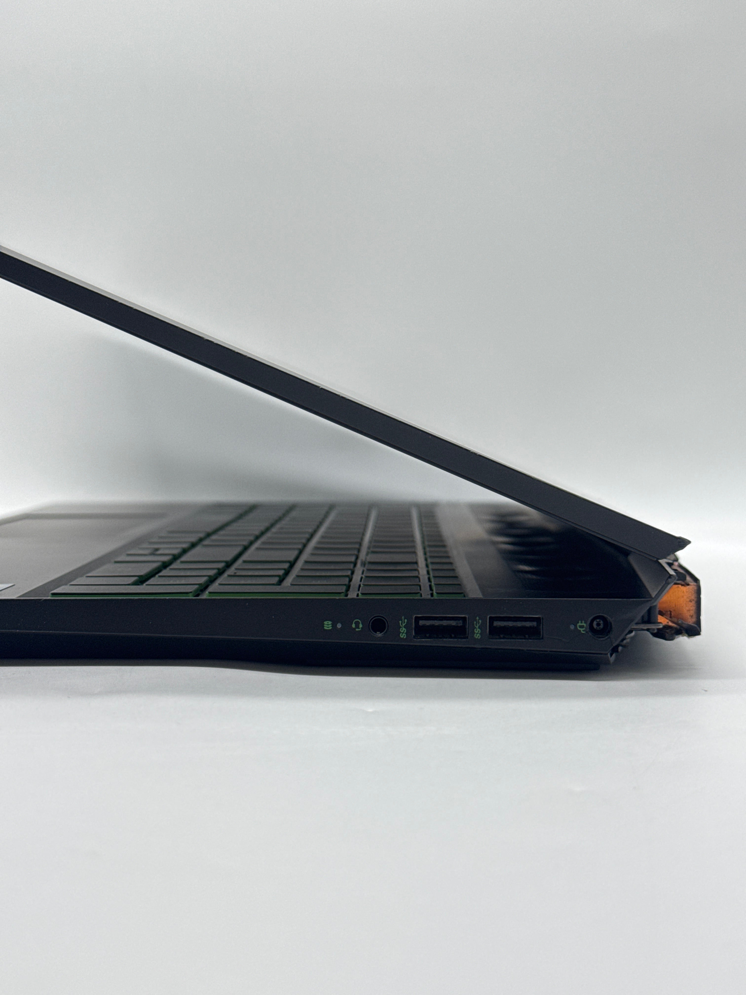 HP Pavilion 15-dk0068wm i5-9300H 8GB RAM 256GB SSD GTX 1050 - For Parts (Read DESC)
