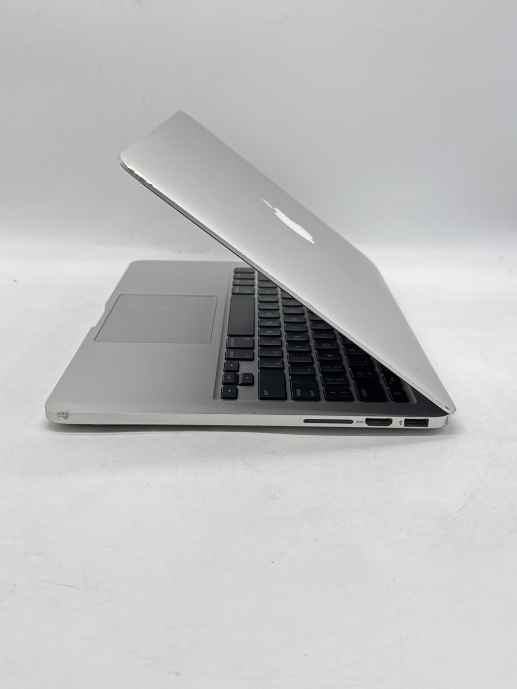 Apple MacBook Pro 13in Retina 2015 Core i5 5257U 8GB RAM 128GB Read