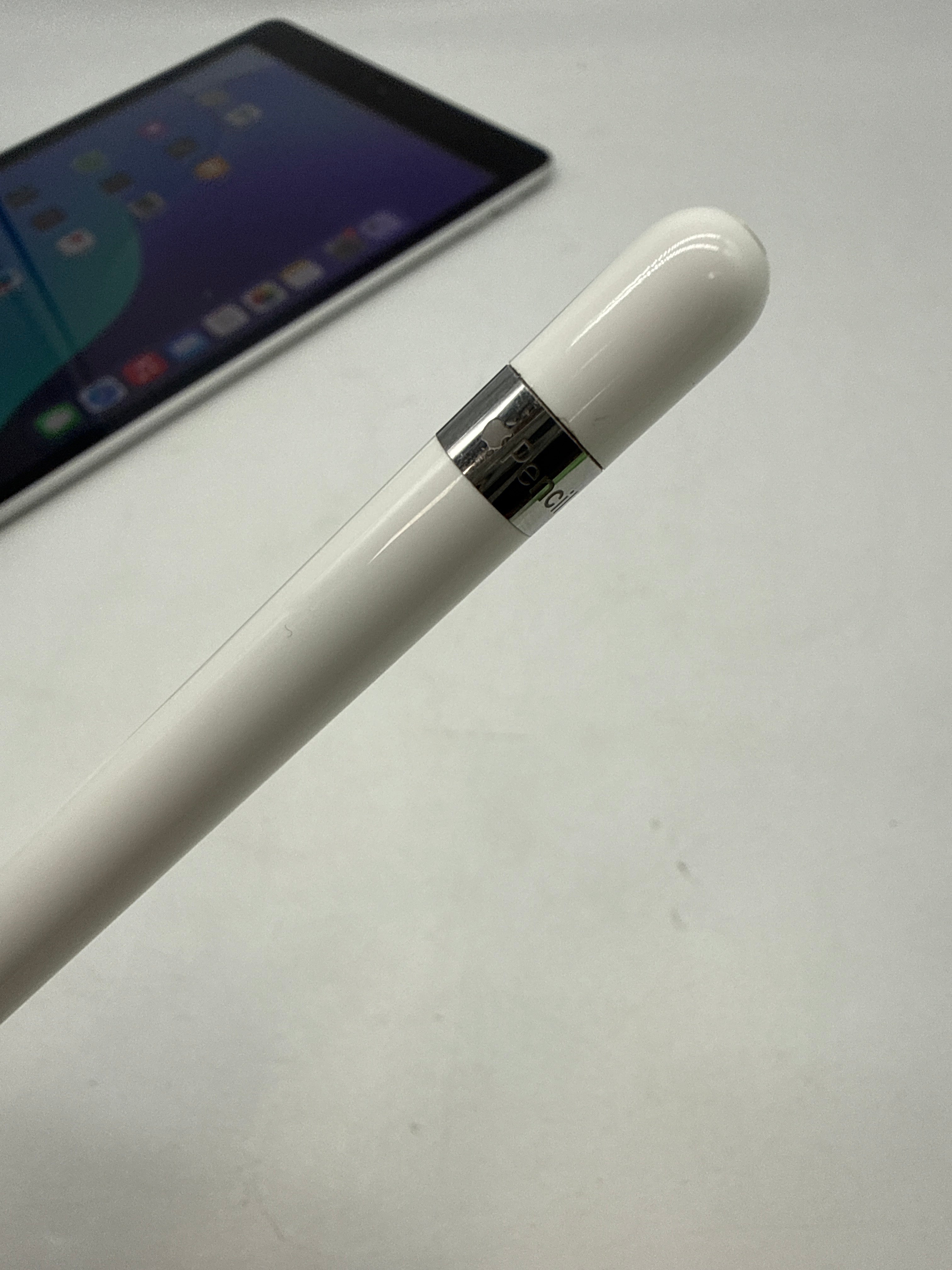 Apple iPad 9th Gen A2602 64GB Wi-Fi with Apple Pencil - Used