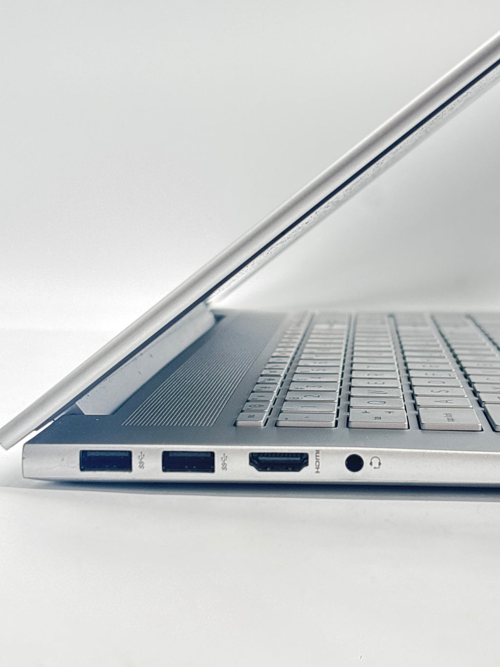 HP Envy Laptop 17-cr0013dx i7-1260P 12GB RAM 512GB SSD Silver - Used