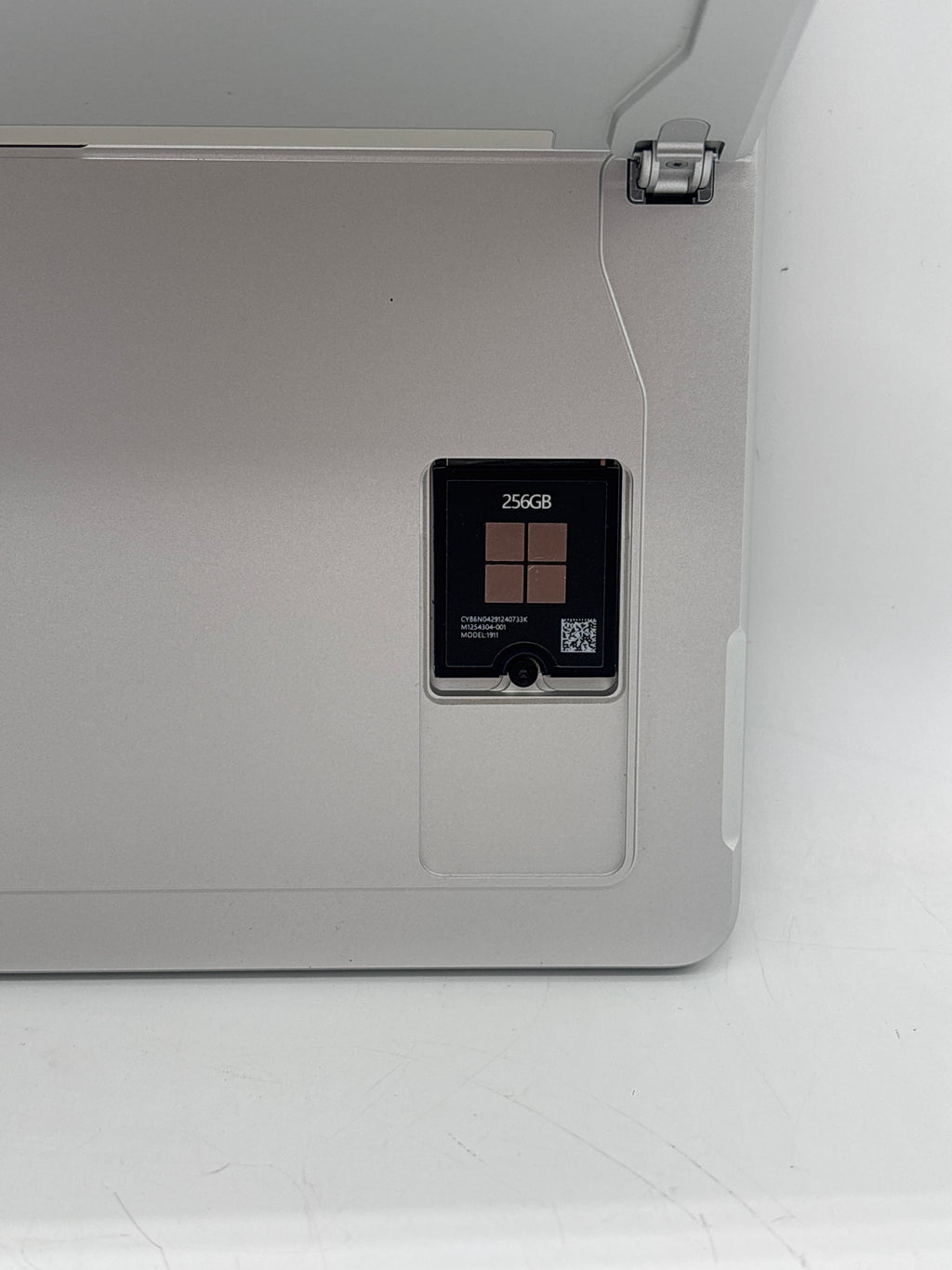 Microsoft Surface Pro 9 2038 i5-1245U 16GB RAM 256GB SSD