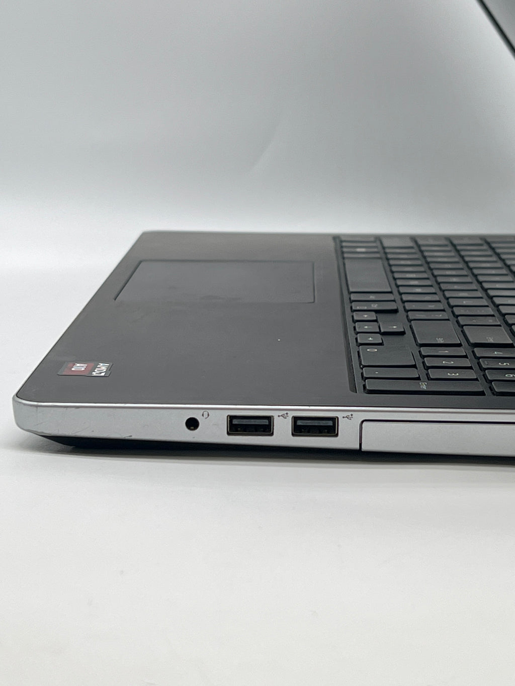 Dell Inspiron 5555 AMD A10 8GB RAM 1TB Hard Drive - For Parts (Read)
