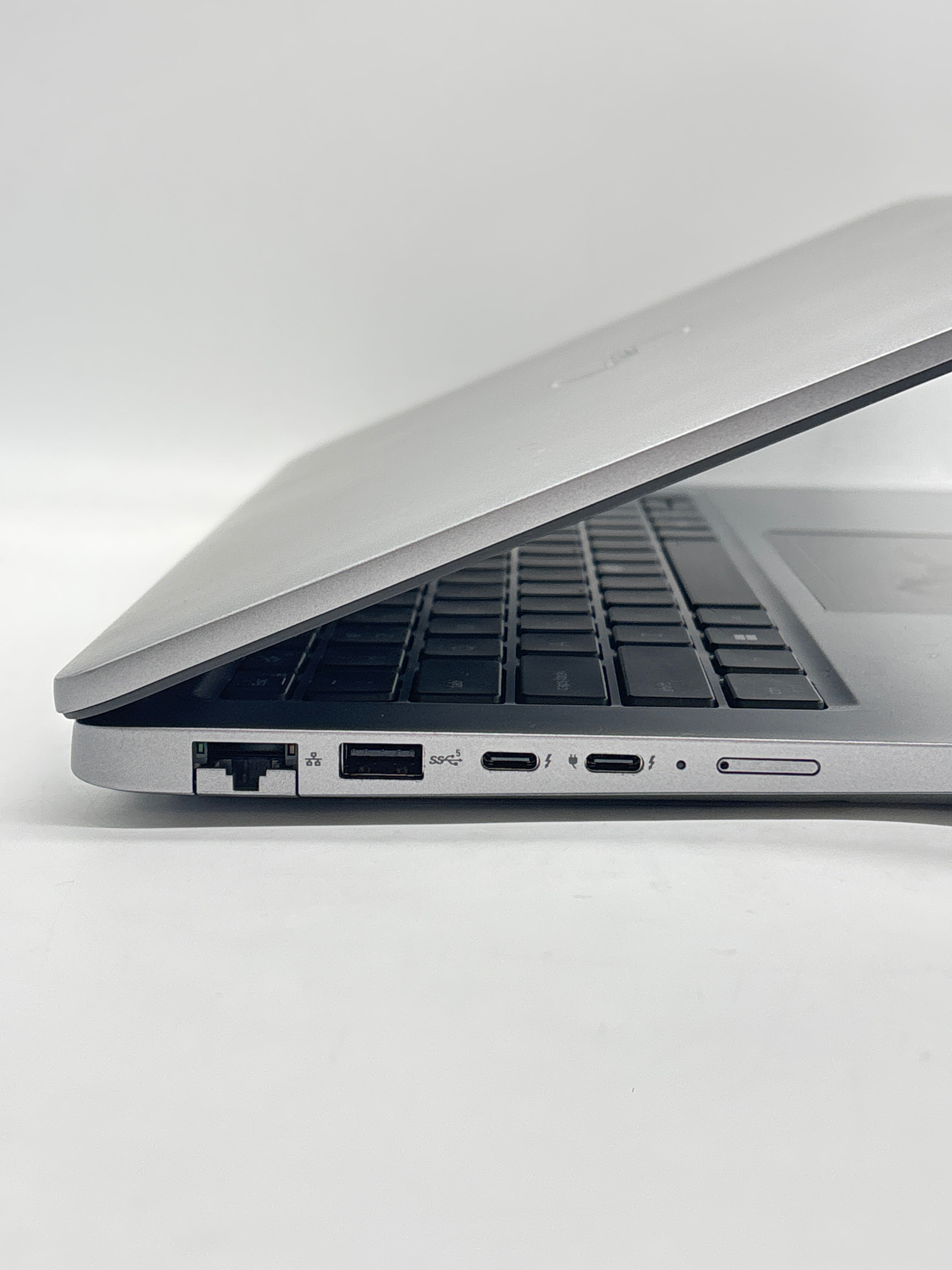 Dell Latitude 5450 14" Core Ultra 5 135U 16GB RAM 256GB SSD Gray - Used