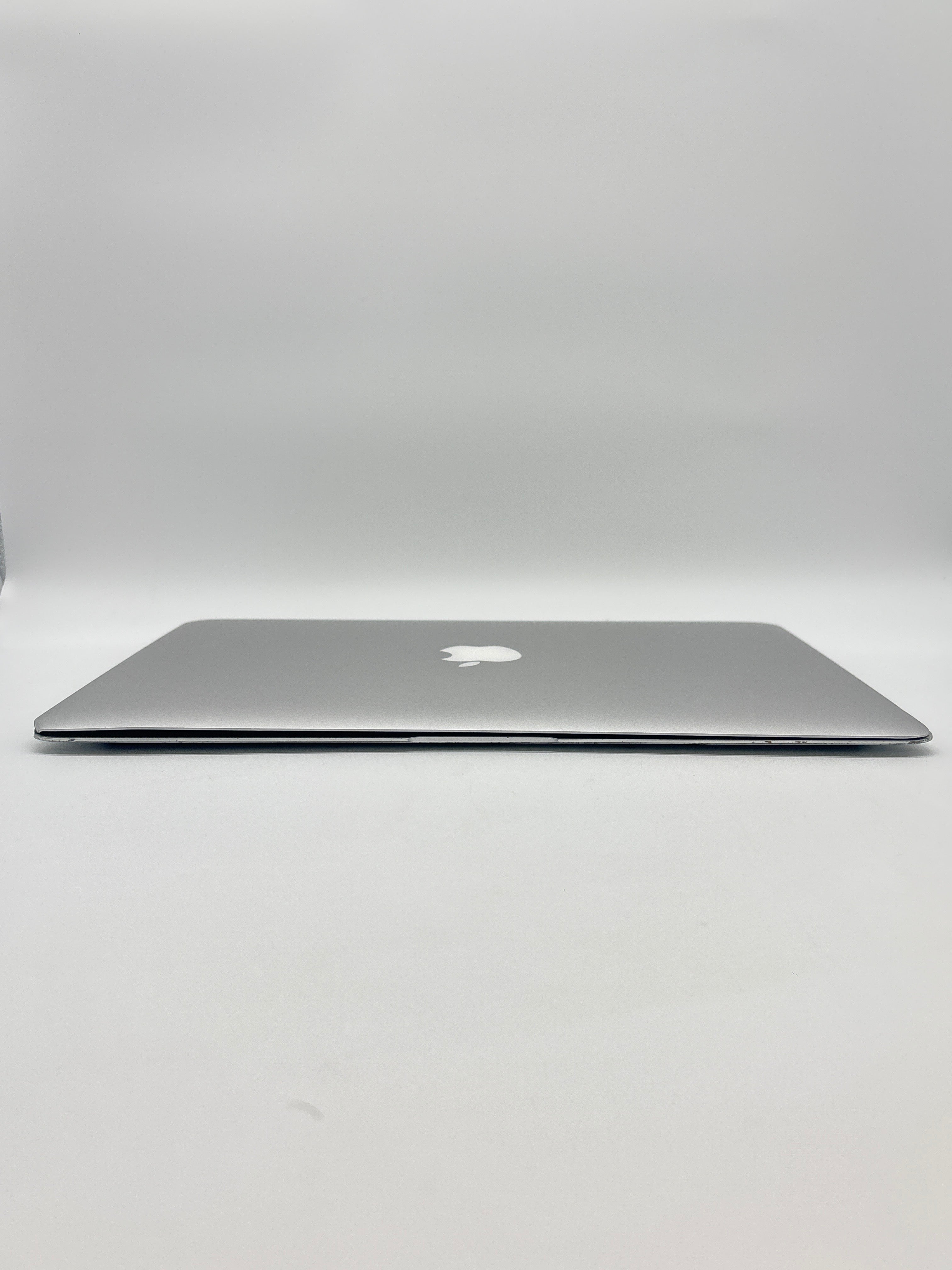 Apple MacBook Air 11" A1465 2015 Intel Core i5 4GB RAM 128GB SSD
