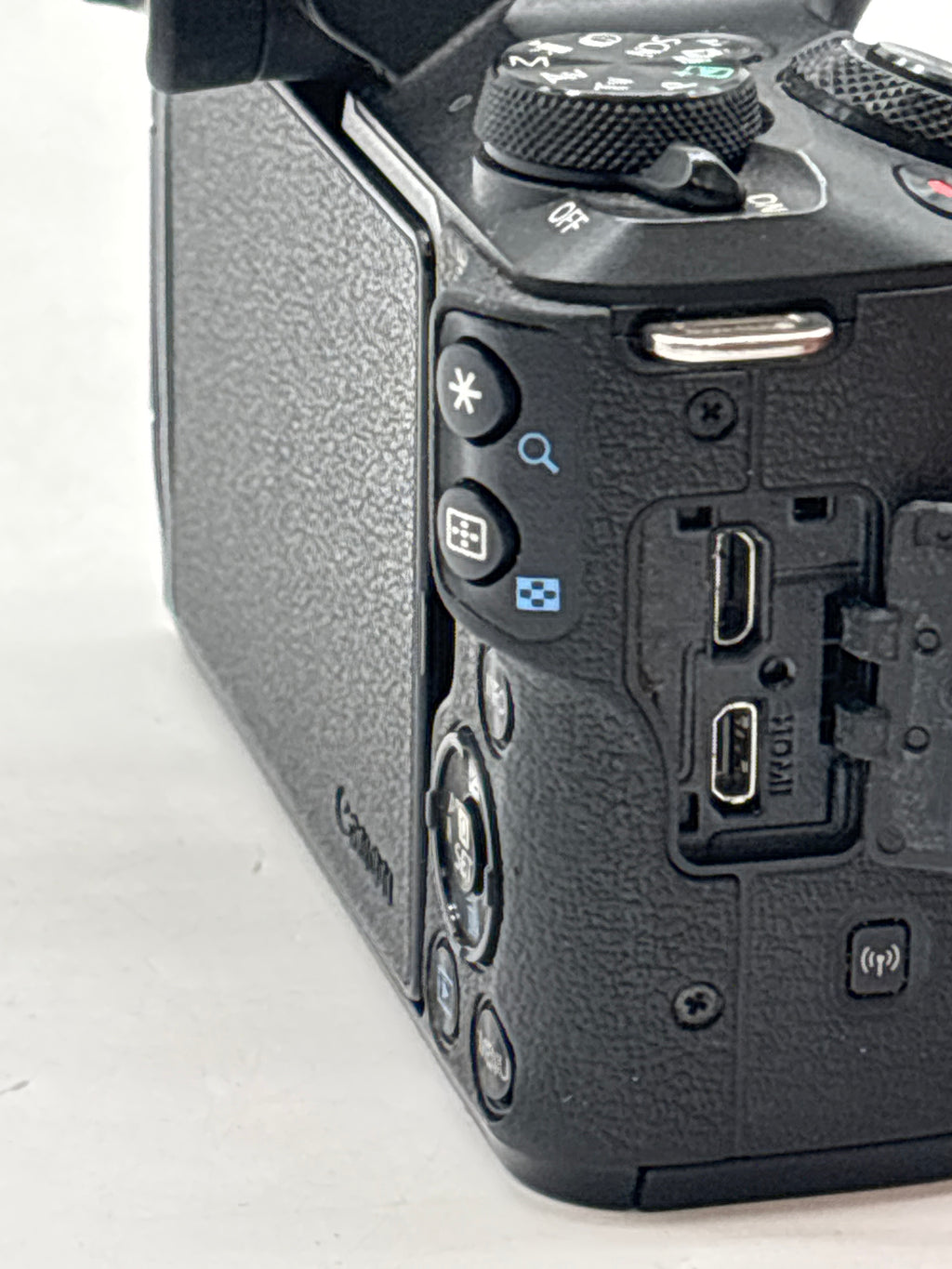Canon EOS M50 24.1MP Mirrorless Digital Camera  Body Only - Used