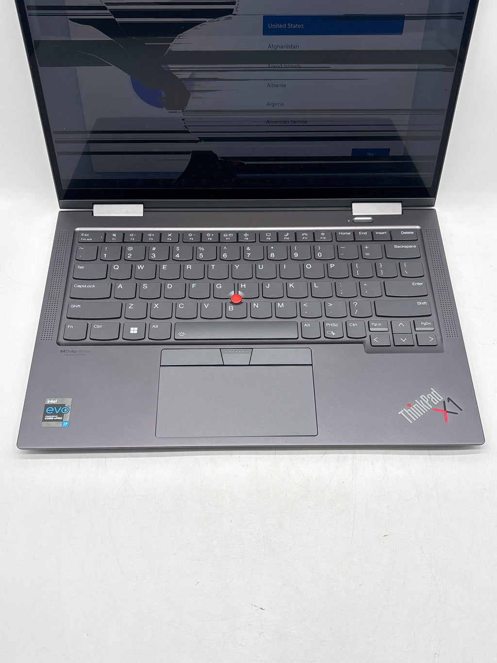 Lenovo ThinkPad X1 Yoga Gen 6 14" Intel Core i7-1185G7 16GB RAM 512GB SSD Gray - Cracked Screen