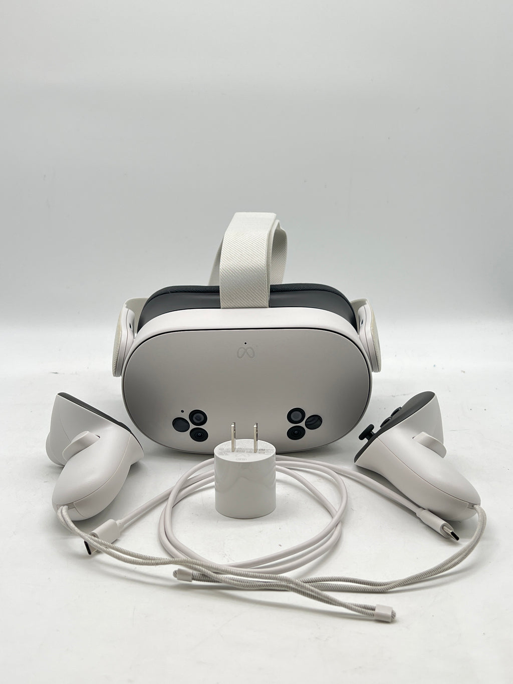 Meta Quest 3S 128GB Standalone All-in-One VR Headset White - Used
