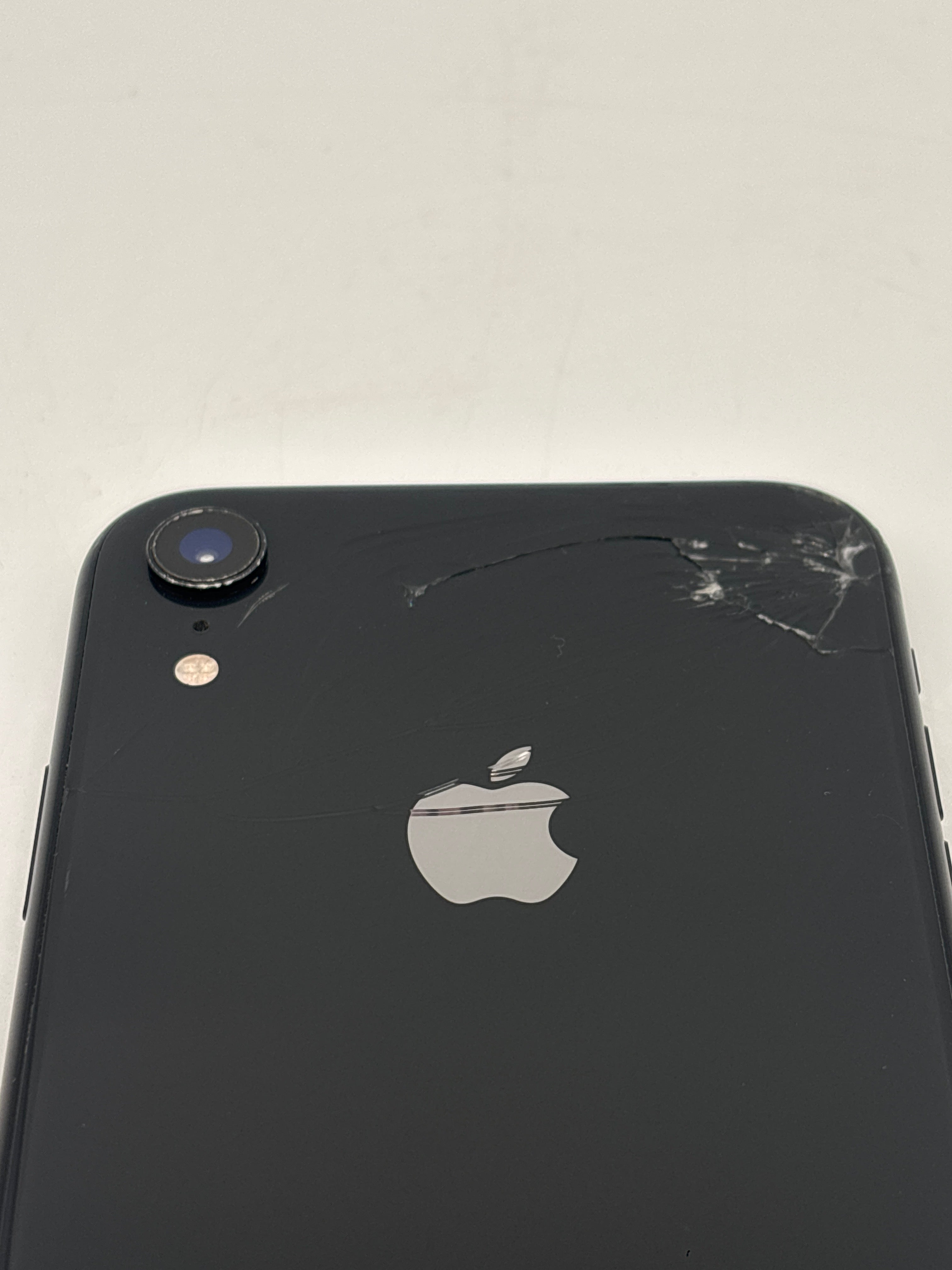 Apple iPhone XR 6.1 in Hexa Core 128GB Black Verizon - For parts