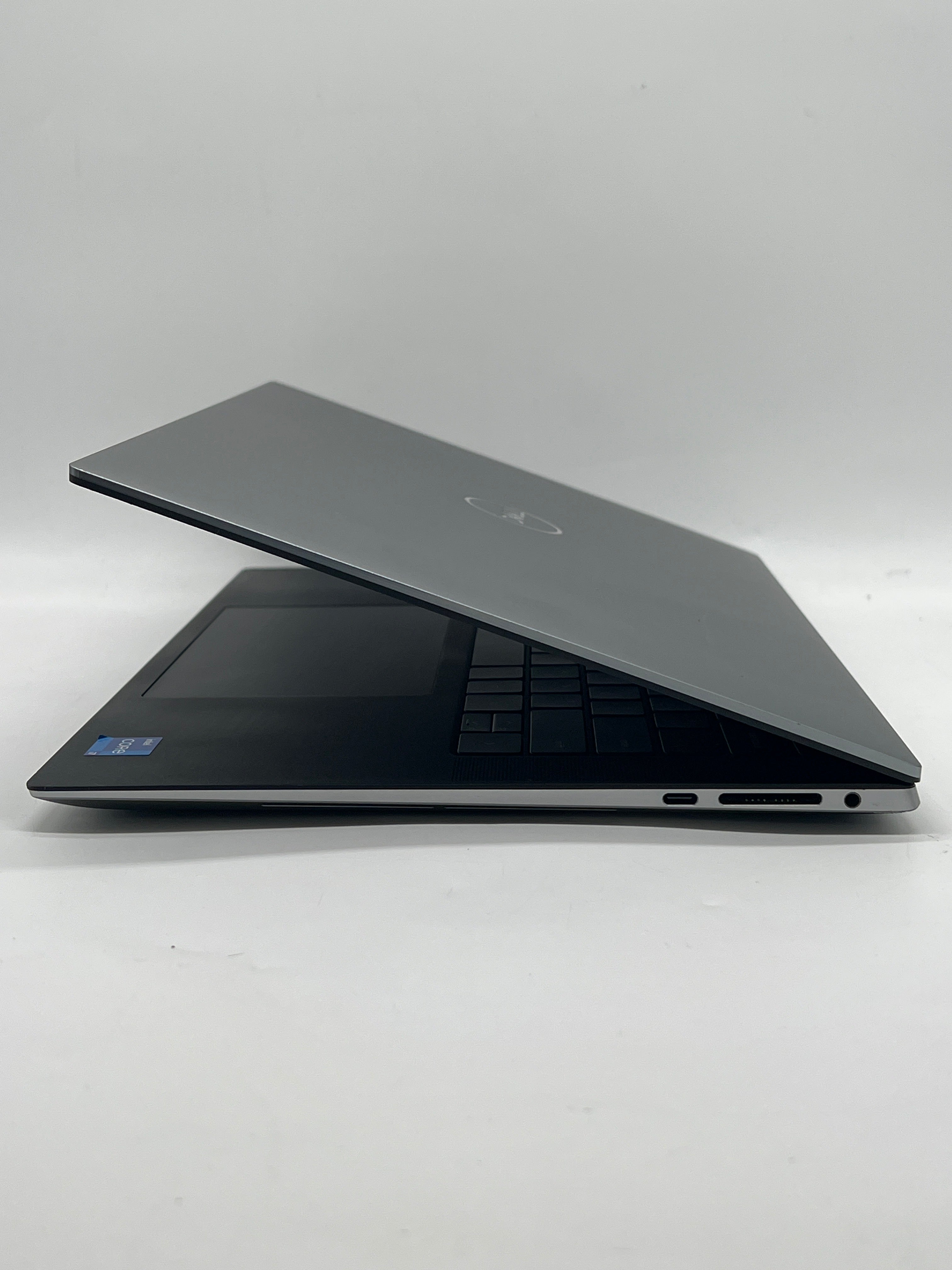 Dell Precision 5560 15.6" Core i7-11800H 32GB RAM 512GB SSD - For Parts
