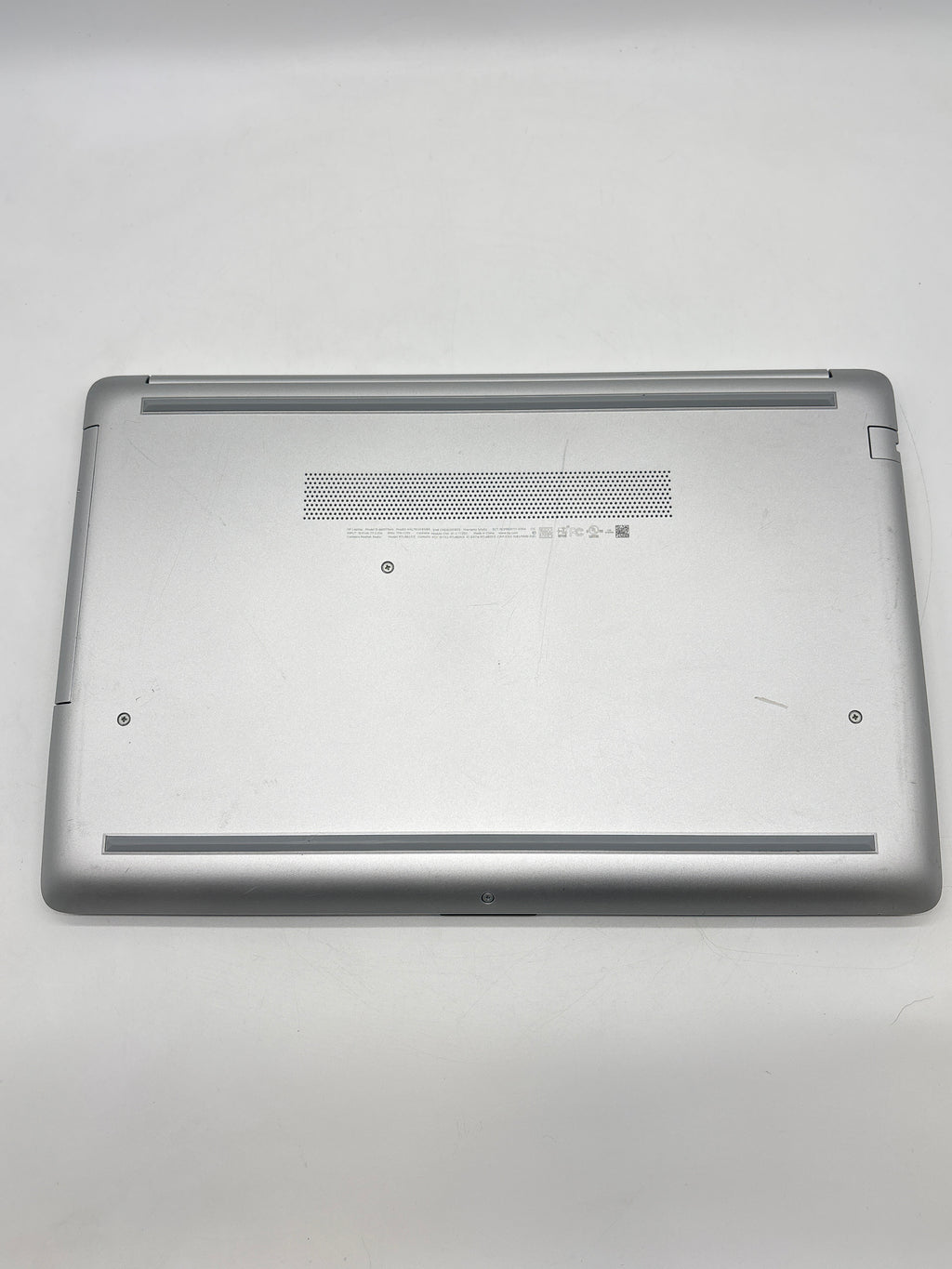 HP 15-da0073wm Intel Core i7-8550U 1TB SSD 4GB RAM