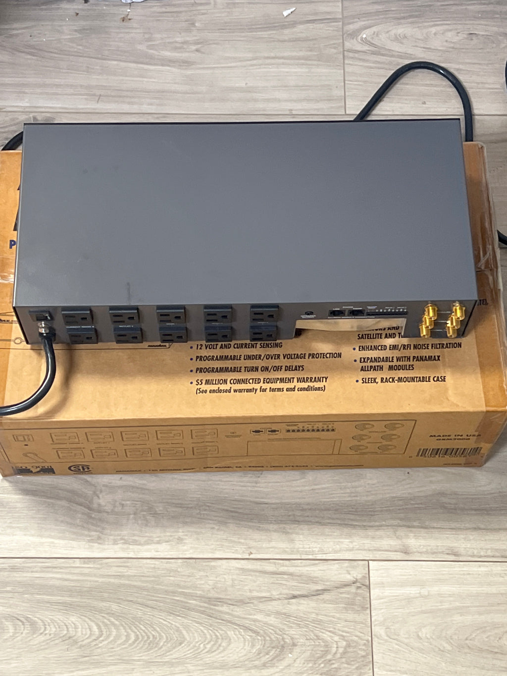 Panamax Max 2000 Power Management & Surge Protector - New Open Box