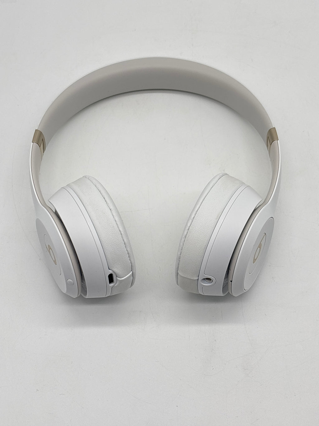 Beats Solo 4 Wireless Headphones White