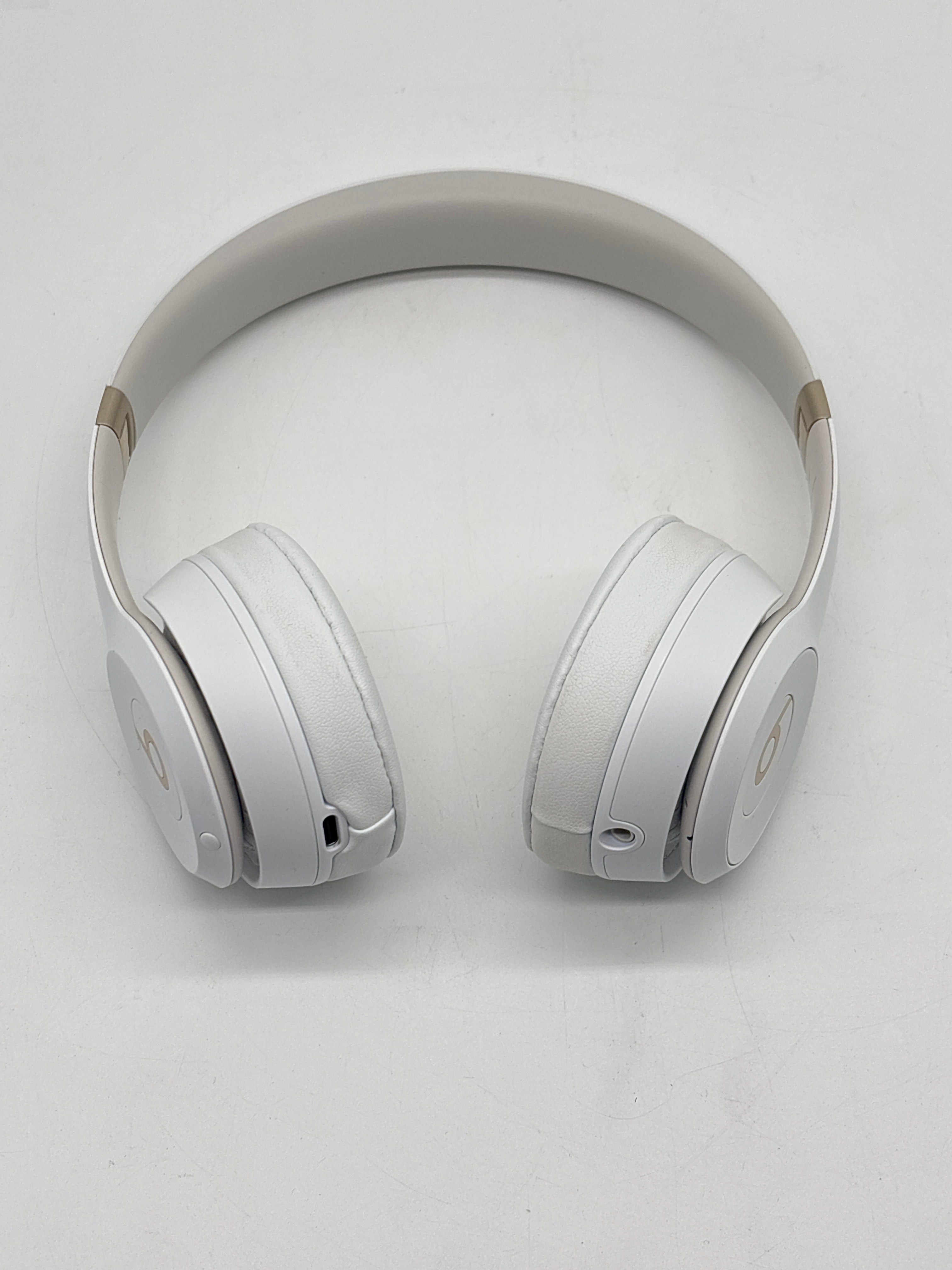 Beats Solo 4 Wireless Headphones White