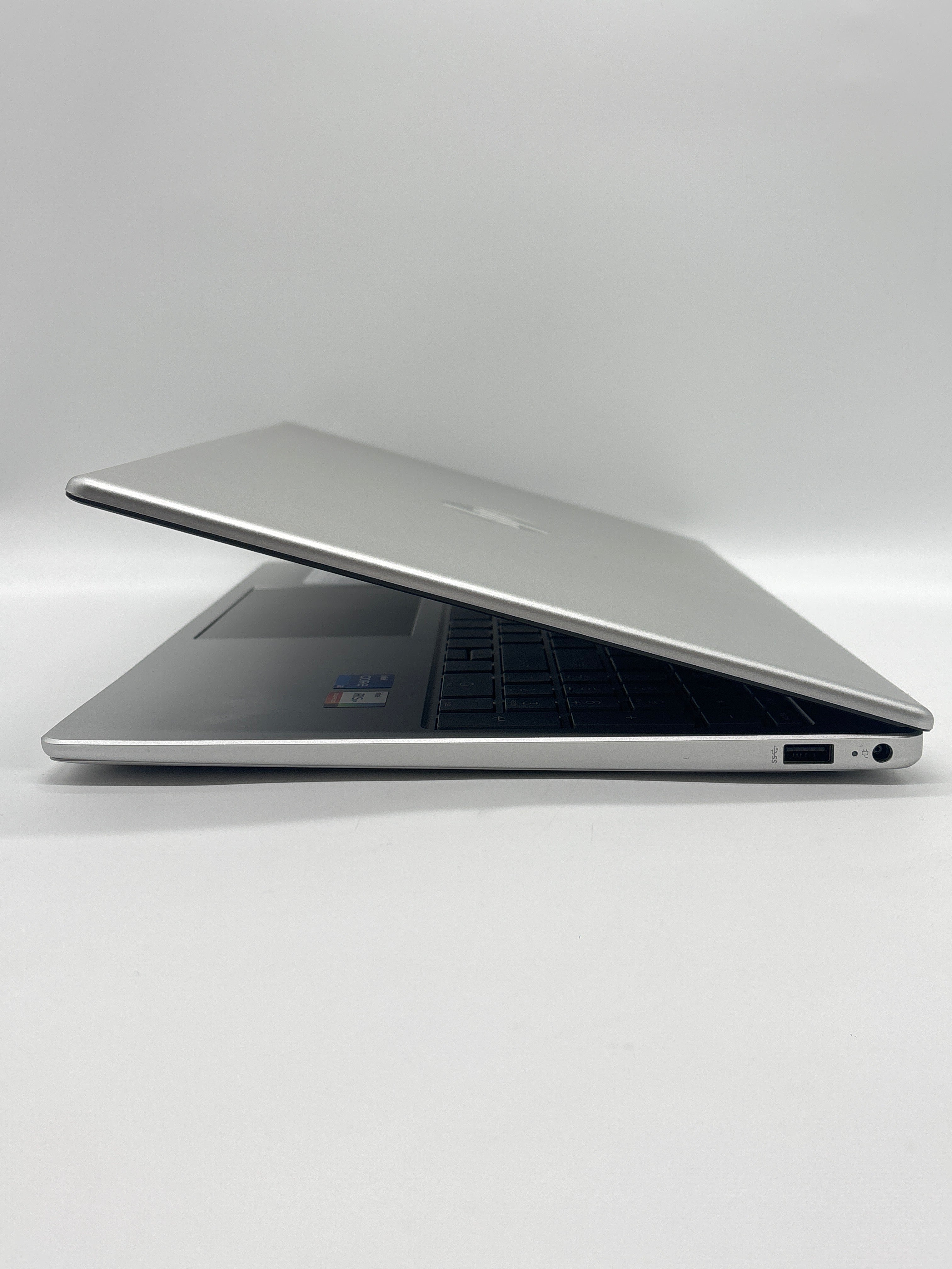 HP Laptop 15-fd0107dx i7-1255U 16 GB RAM 512 GB SSD