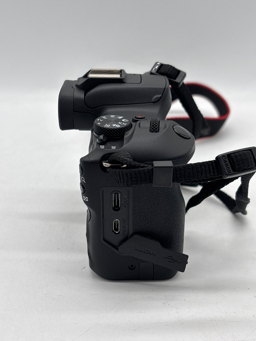 Canon EOS R100 Mirrorless Digital Camera Body Only Black Used