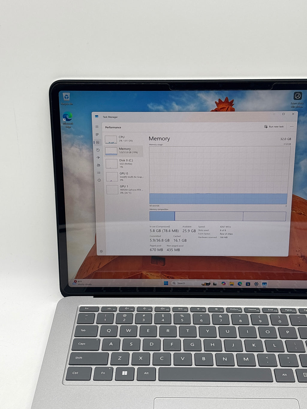 Microsoft Surface Laptop Studio 1964 i7-11370H 32GB RAM 1TB SSD
