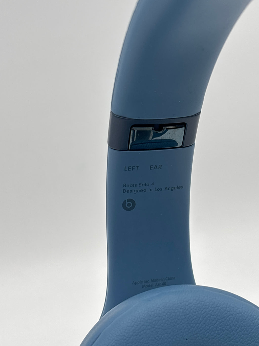 Beats Solo 4 Over-Ear Bluetooth Headphones Light Blue A3140