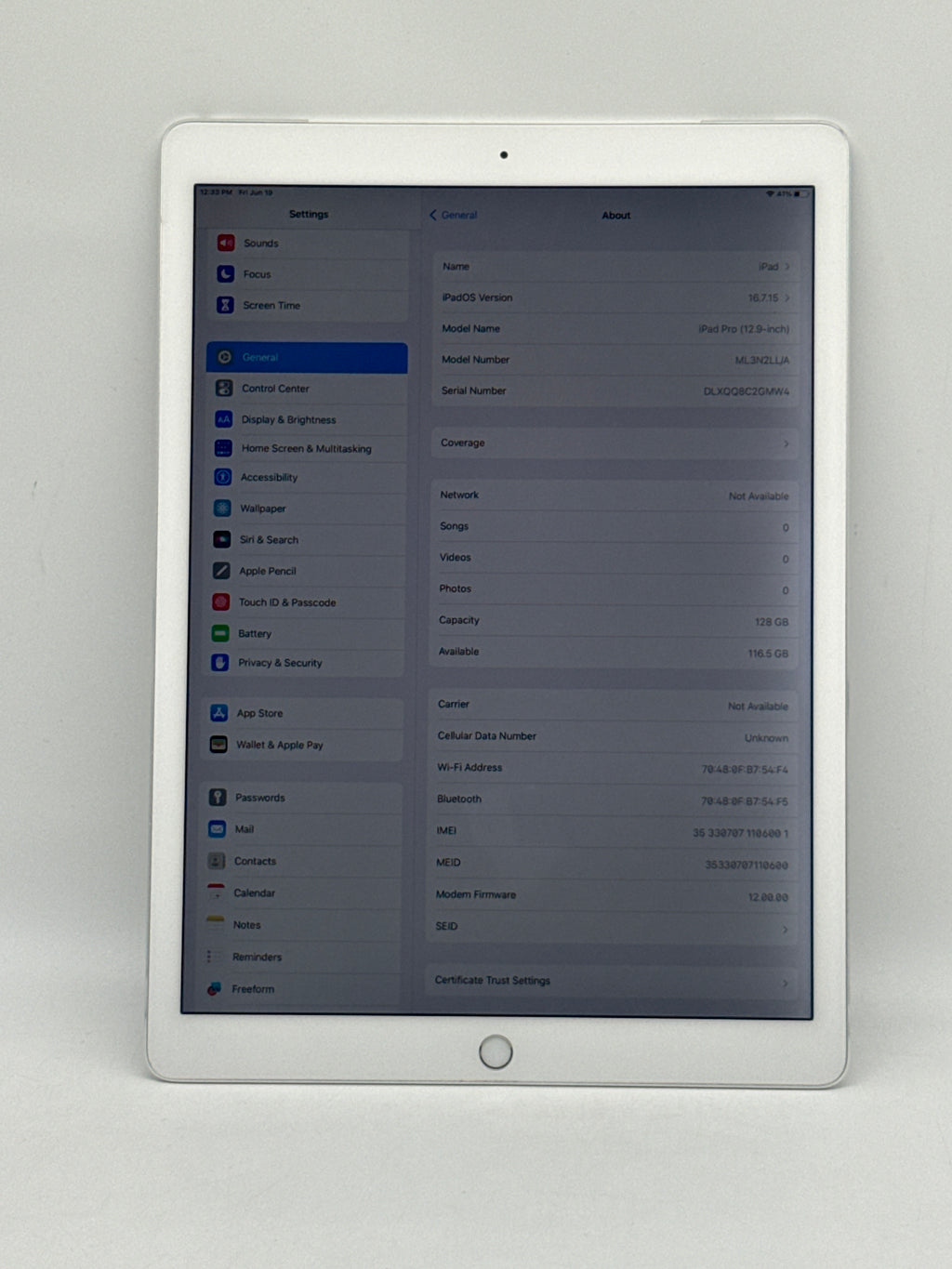 Apple iPad Pro 12.9" 1st Gen A9X 4GB RAM 128GB Wi-Fi Cellular Unlocked - Used