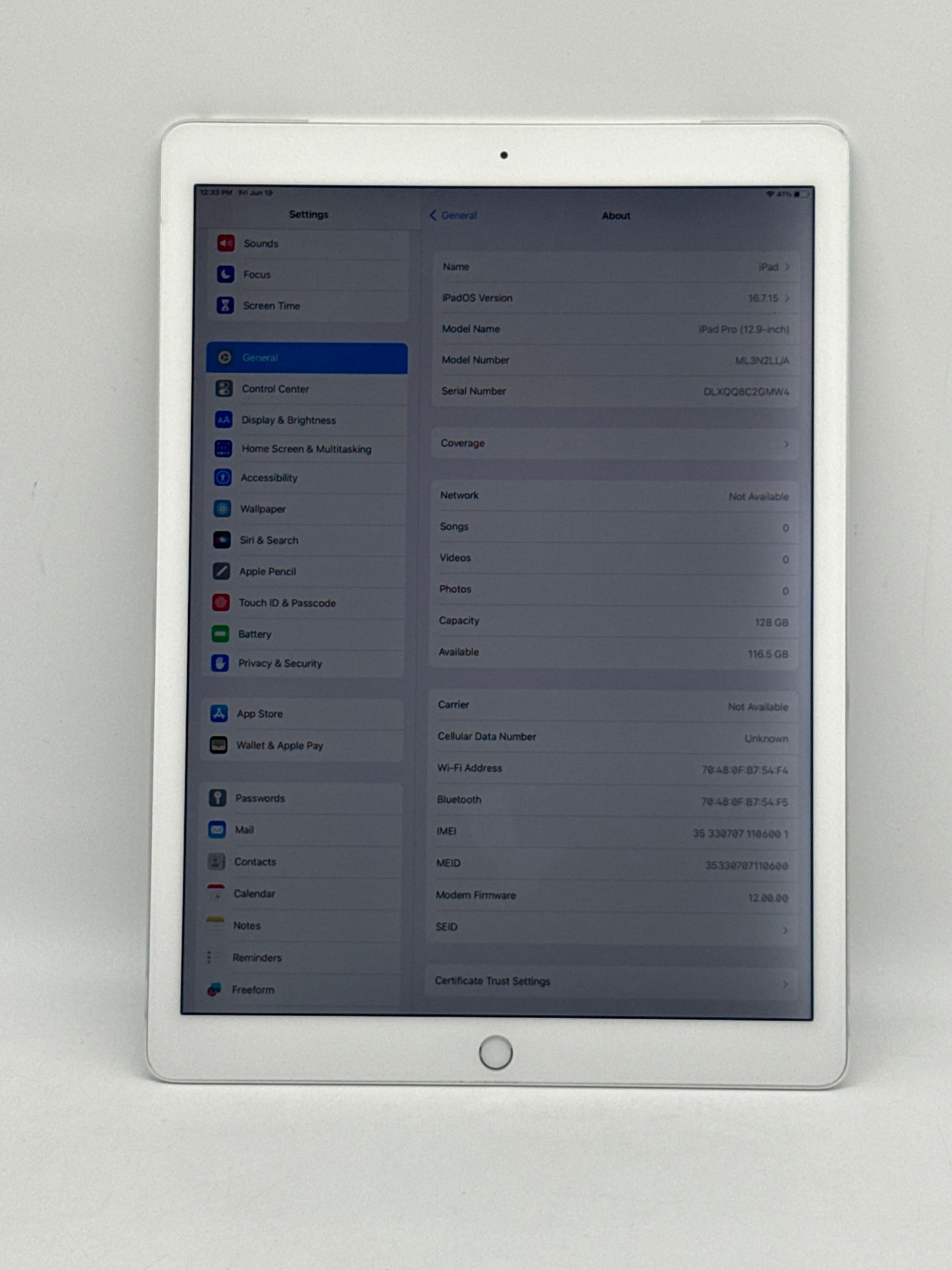 Apple iPad Pro 12.9" 1st Gen A9X 4GB RAM 128GB Wi-Fi Cellular Unlocked - Used