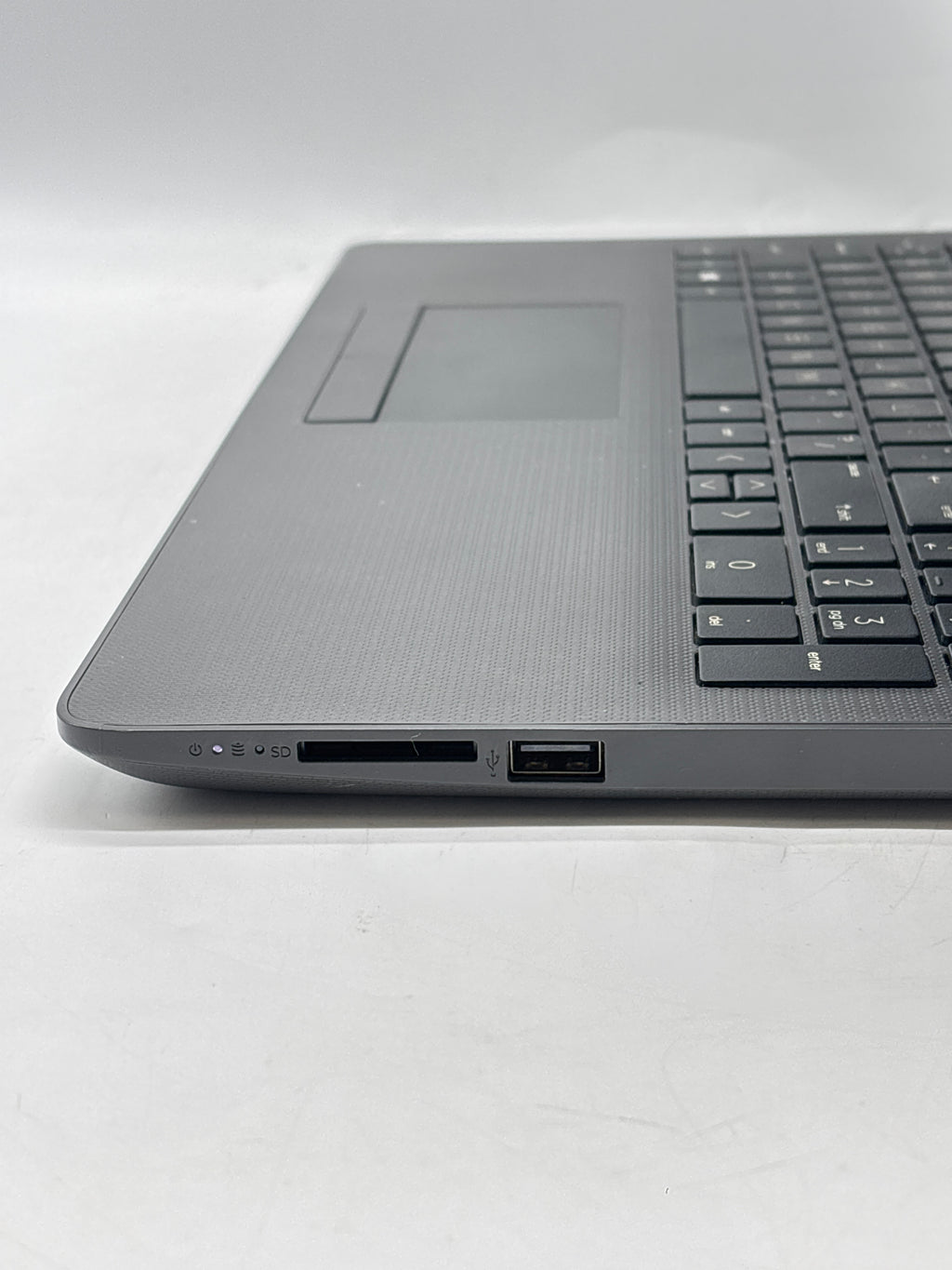 HP 255 G7 15.6in AMD E2-9000e 8GB RAM 128GB SSD Black - READ