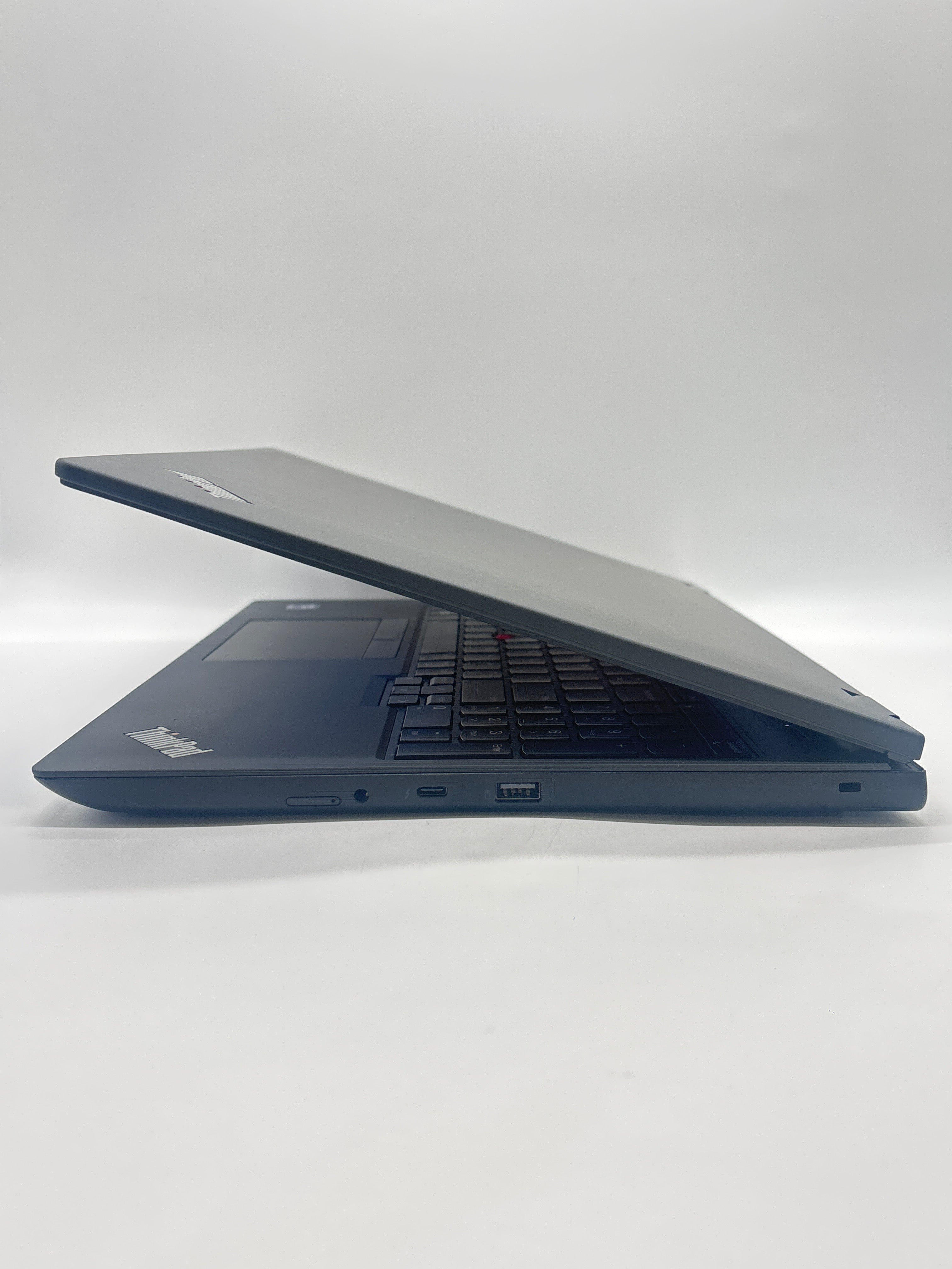 Lenovo ThinkPad P16v Gen 2 Ultra 7 155H 64 GB RAM 1 TB SSD RTX 2000