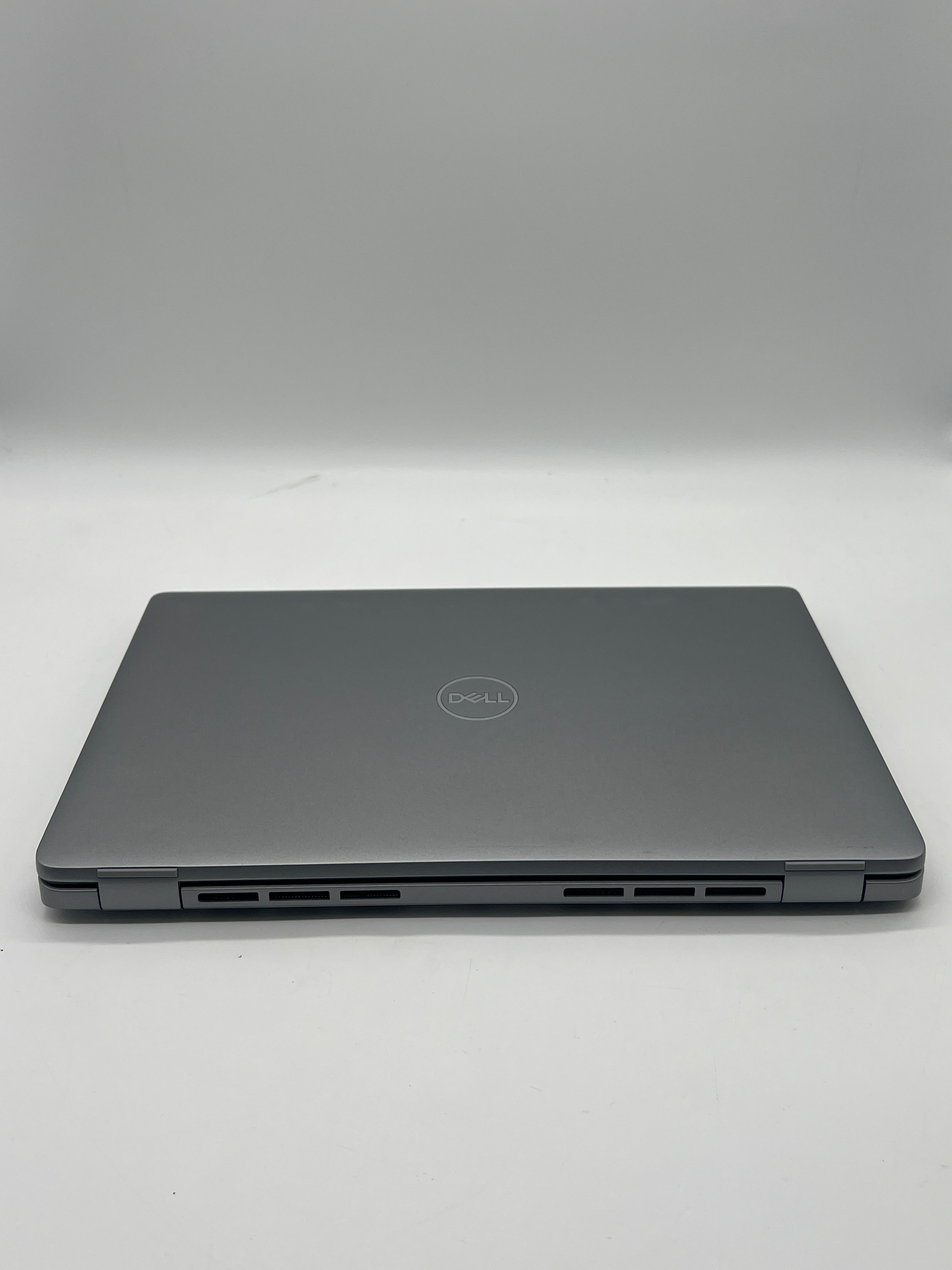 Dell Latitude 5450 14 inch Intel Core Ultra 5 135U 32 GB RAM 512 GB SSD