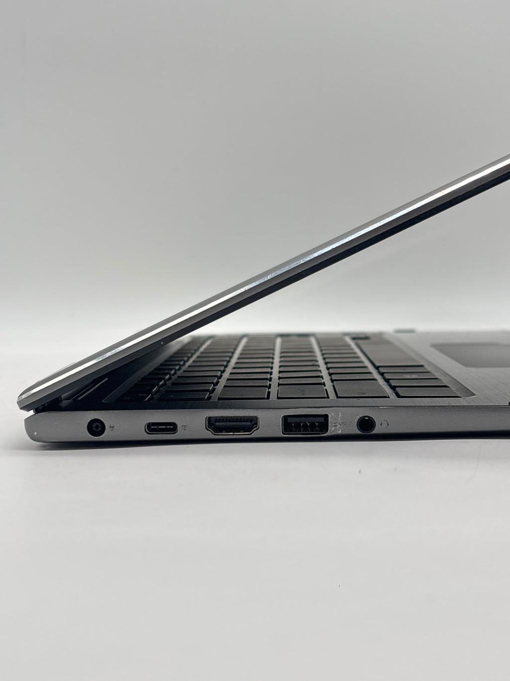 Dell Inspiron 13 Inspiron P83G I5-8250U 8GB RAM 256GB SSD - For Parts (Read DESC)