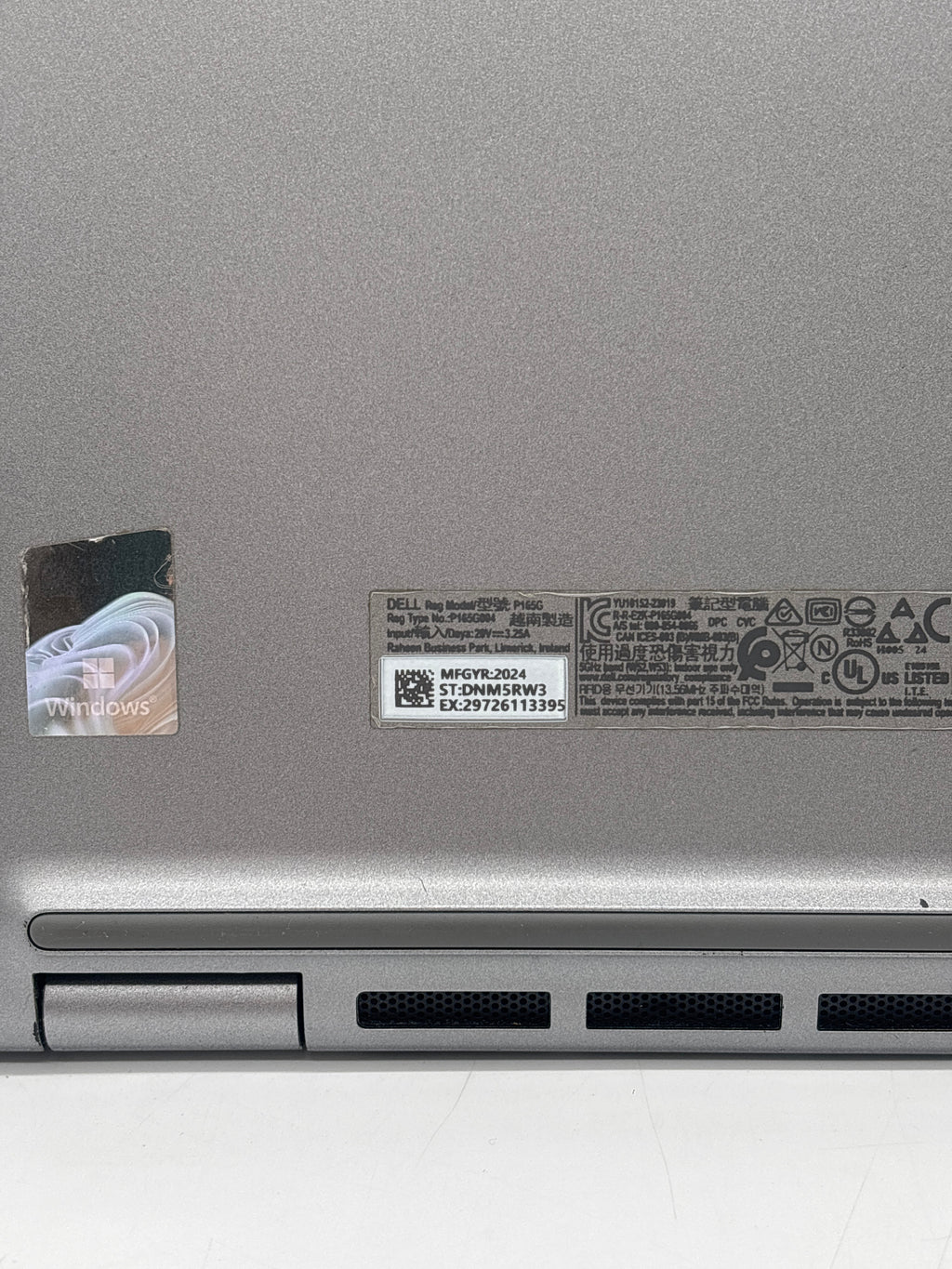 Dell Latitude 5450 Ultra 5 135U 16GB RAM 256GB SSD - For Parts (Read DESC)