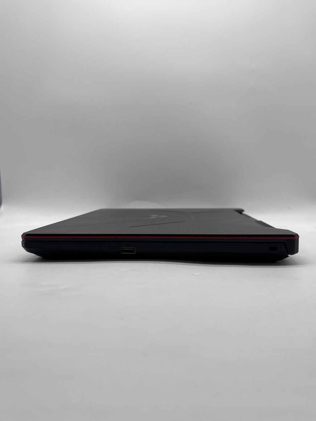 ASUS FX506L 15.6" Core i5-10300H 8GB RAM 512GB SSD GTX 1650 Black - Used