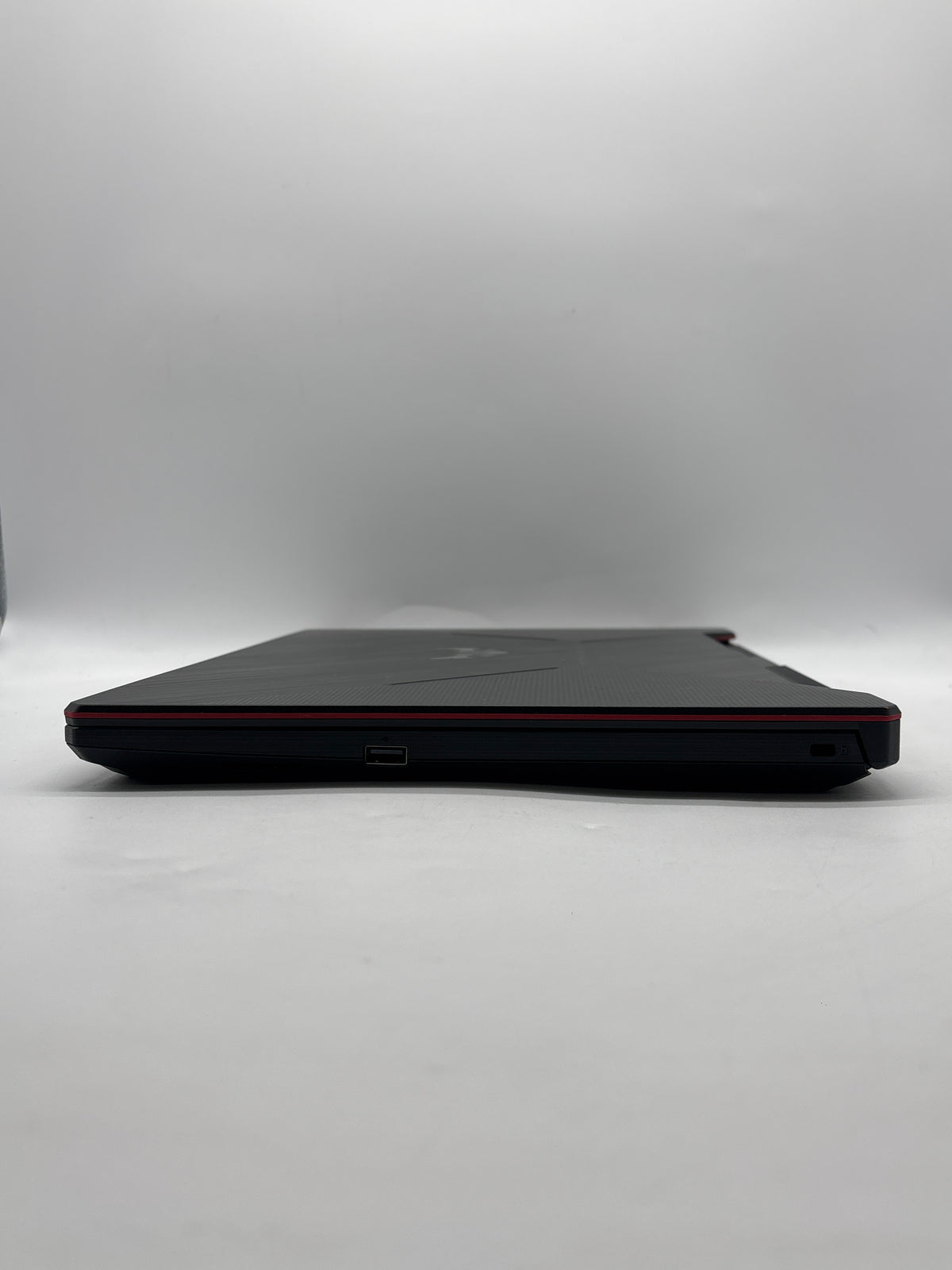 ASUS FX506L 15.6" Core i5-10300H 8GB RAM 512GB SSD GTX 1650 Black - Used